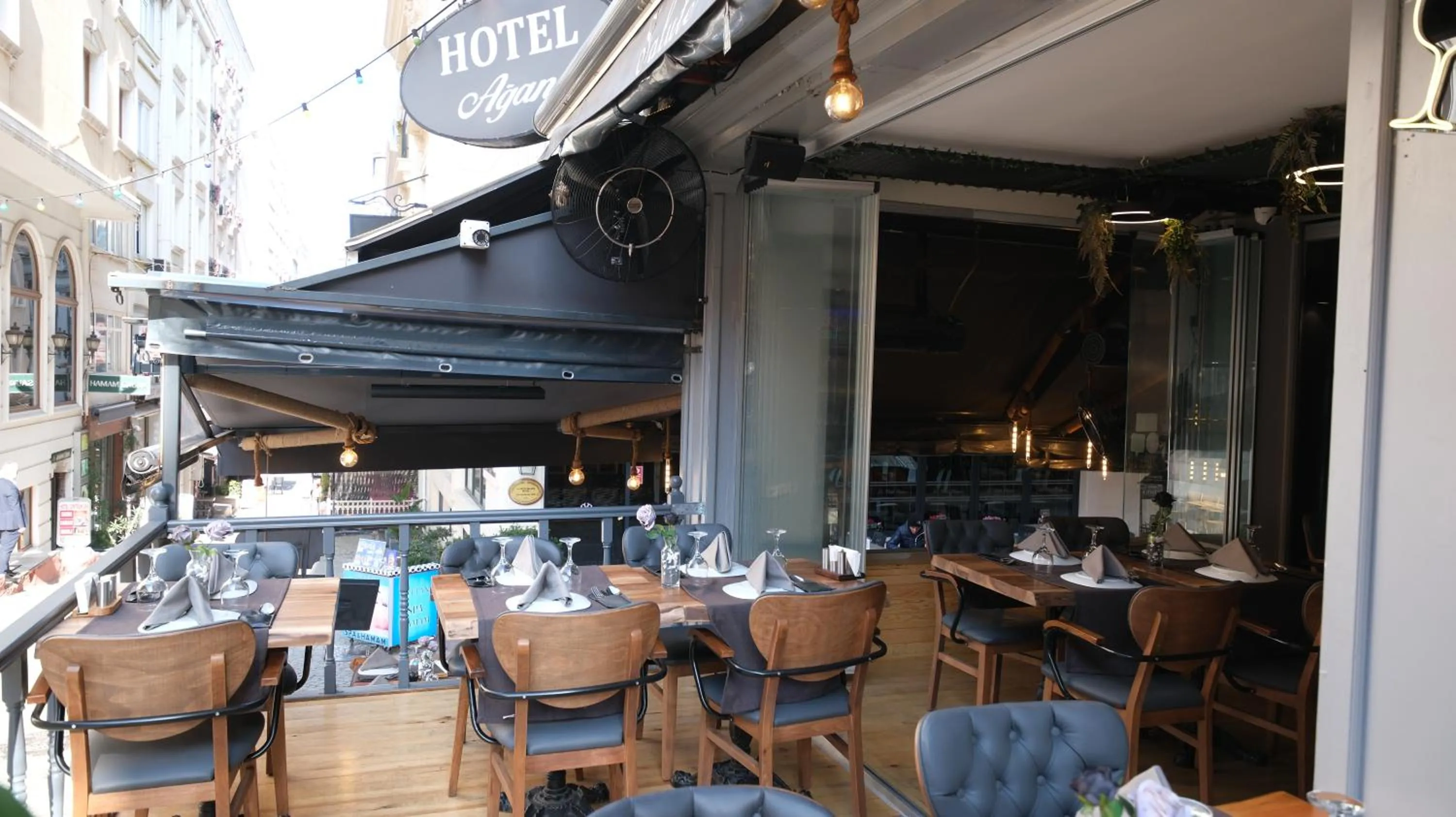 Restaurant/places to eat in Hotel Agan Oldcity Istanbul