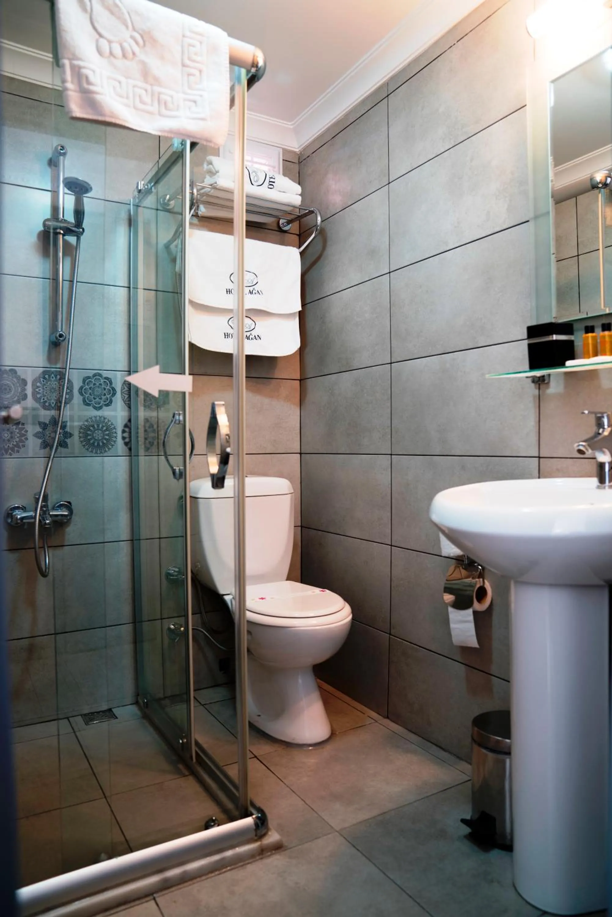 Shower in Hotel Agan Oldcity Istanbul