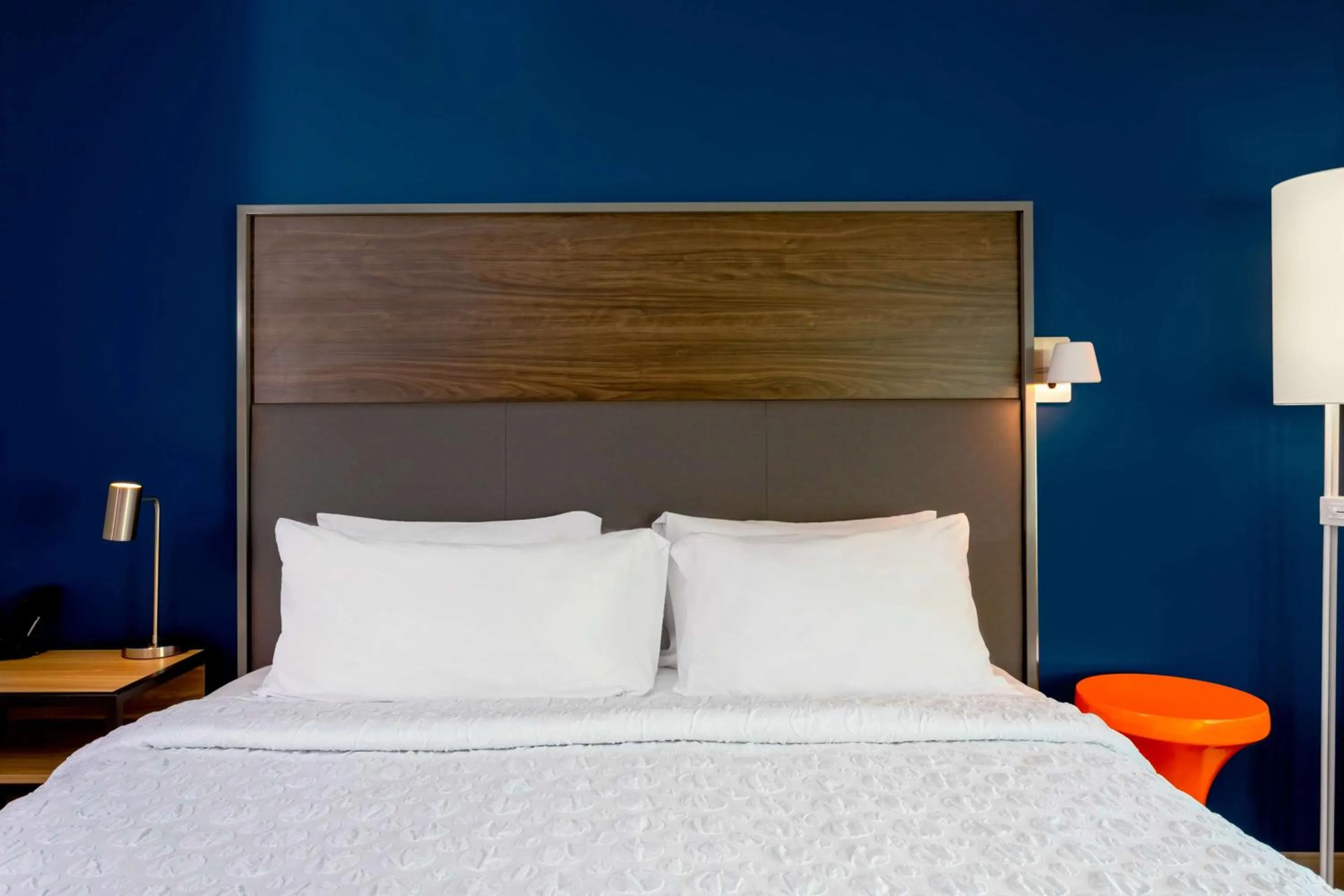 Bed in Tru By Hilton Port St Lucie Tradition