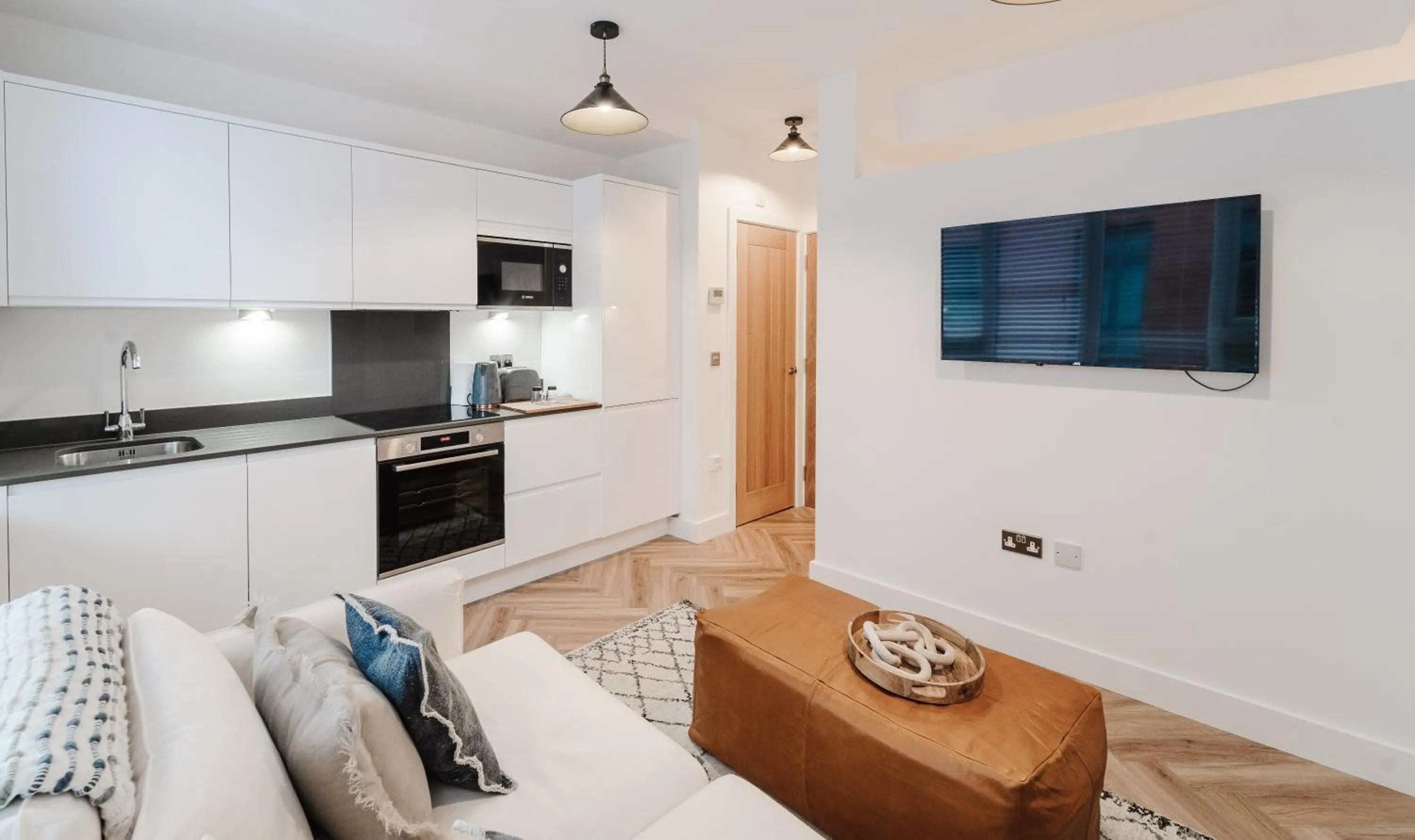 Kitchen or kitchenette in Royal House Stylish Apartments - Chester