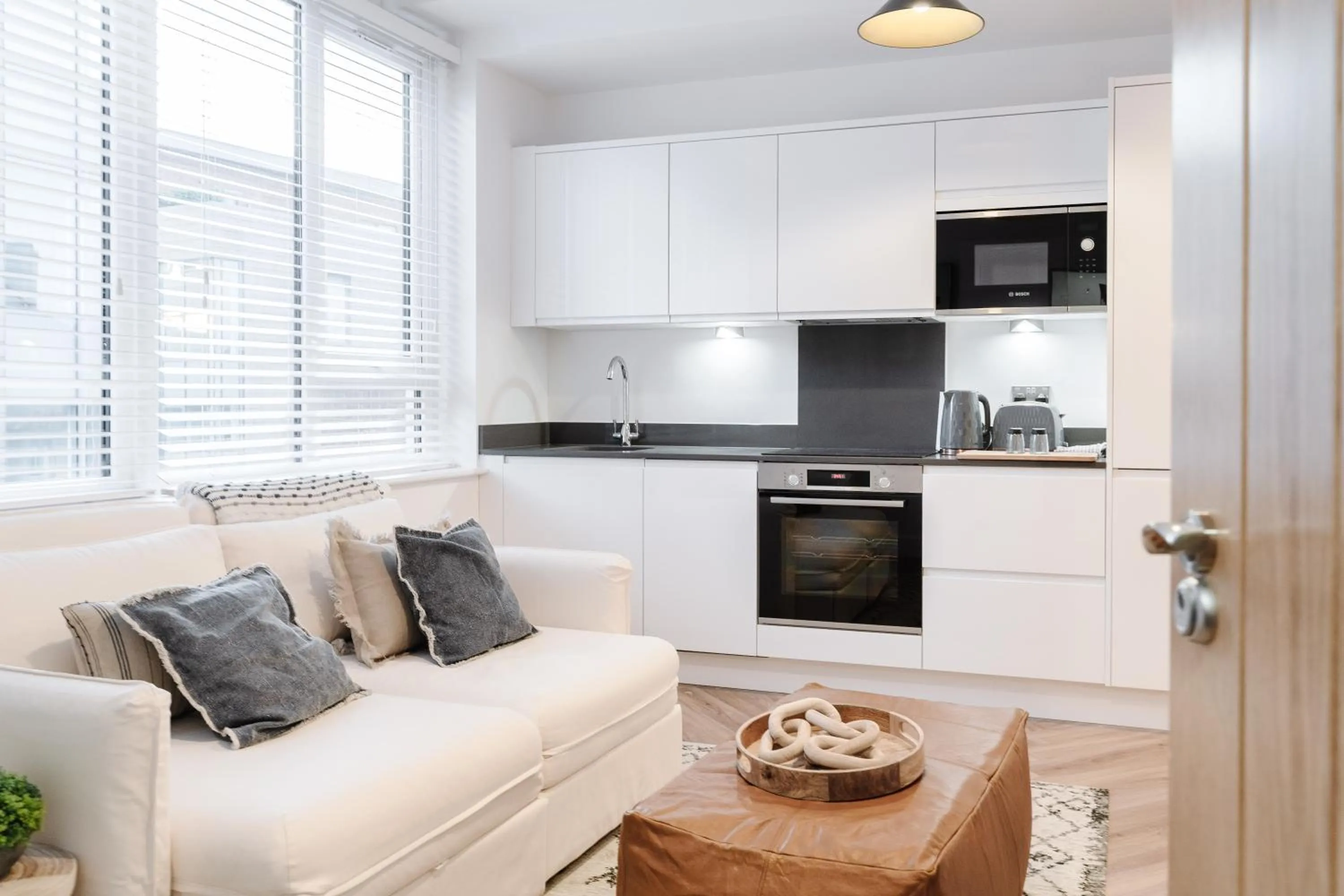 Kitchen or kitchenette in Royal House Stylish Apartments - Chester