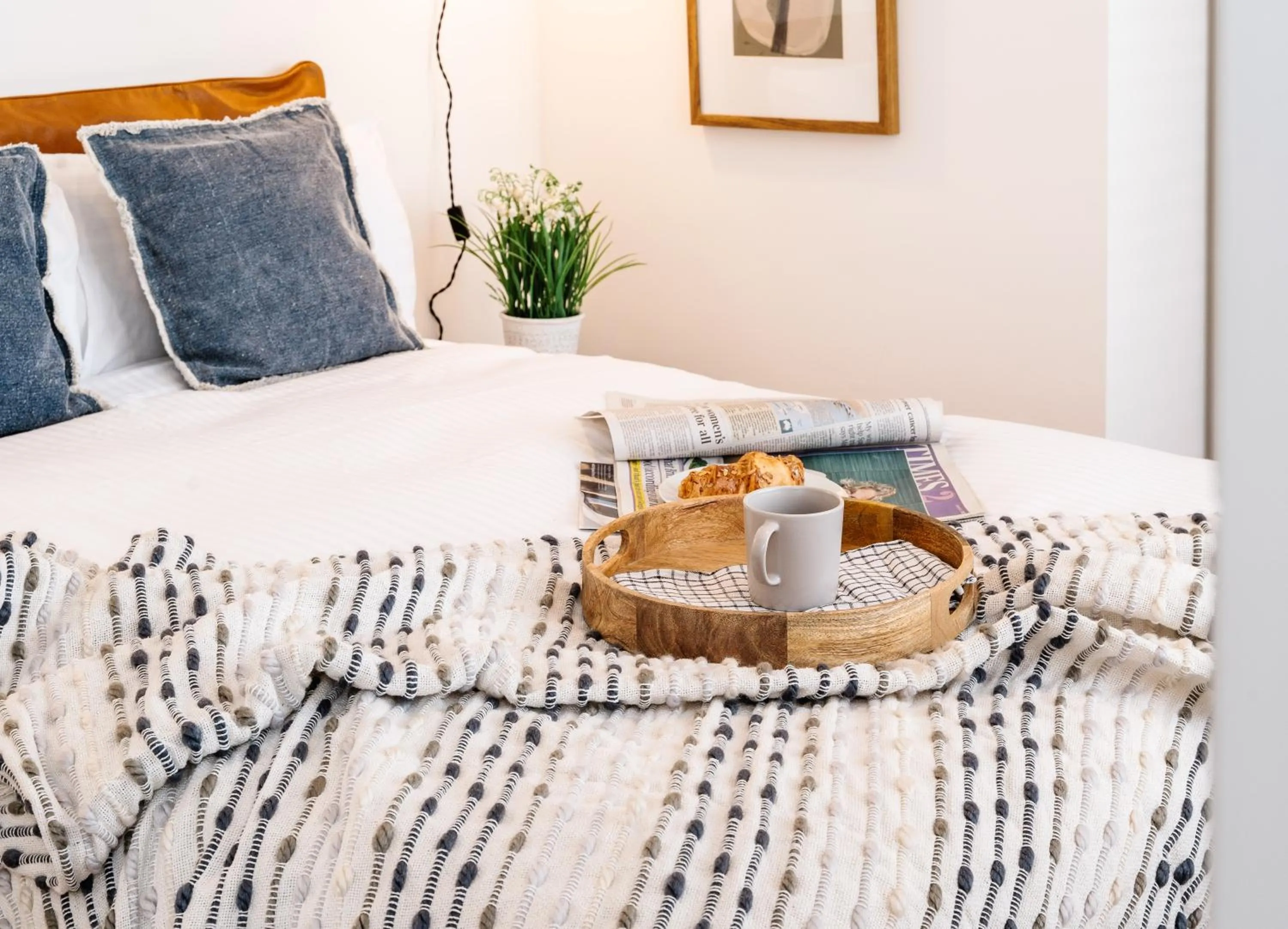 Bedroom, Bed in Royal House Stylish Apartments - Chester