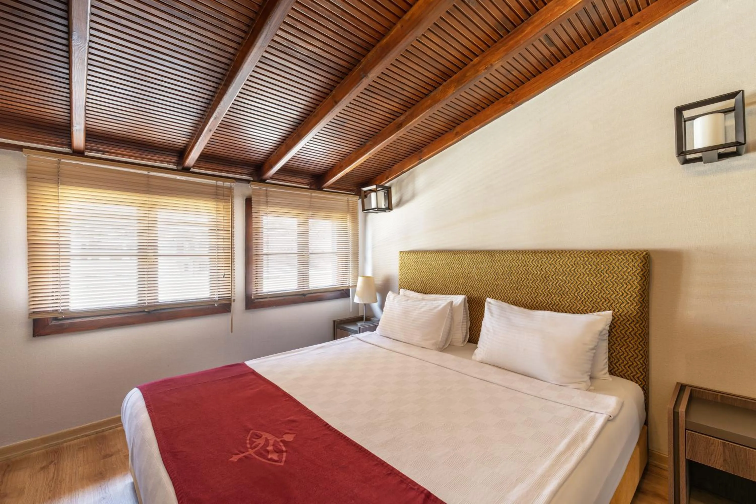 Bed in Alp Pasa Hotel - Special Class