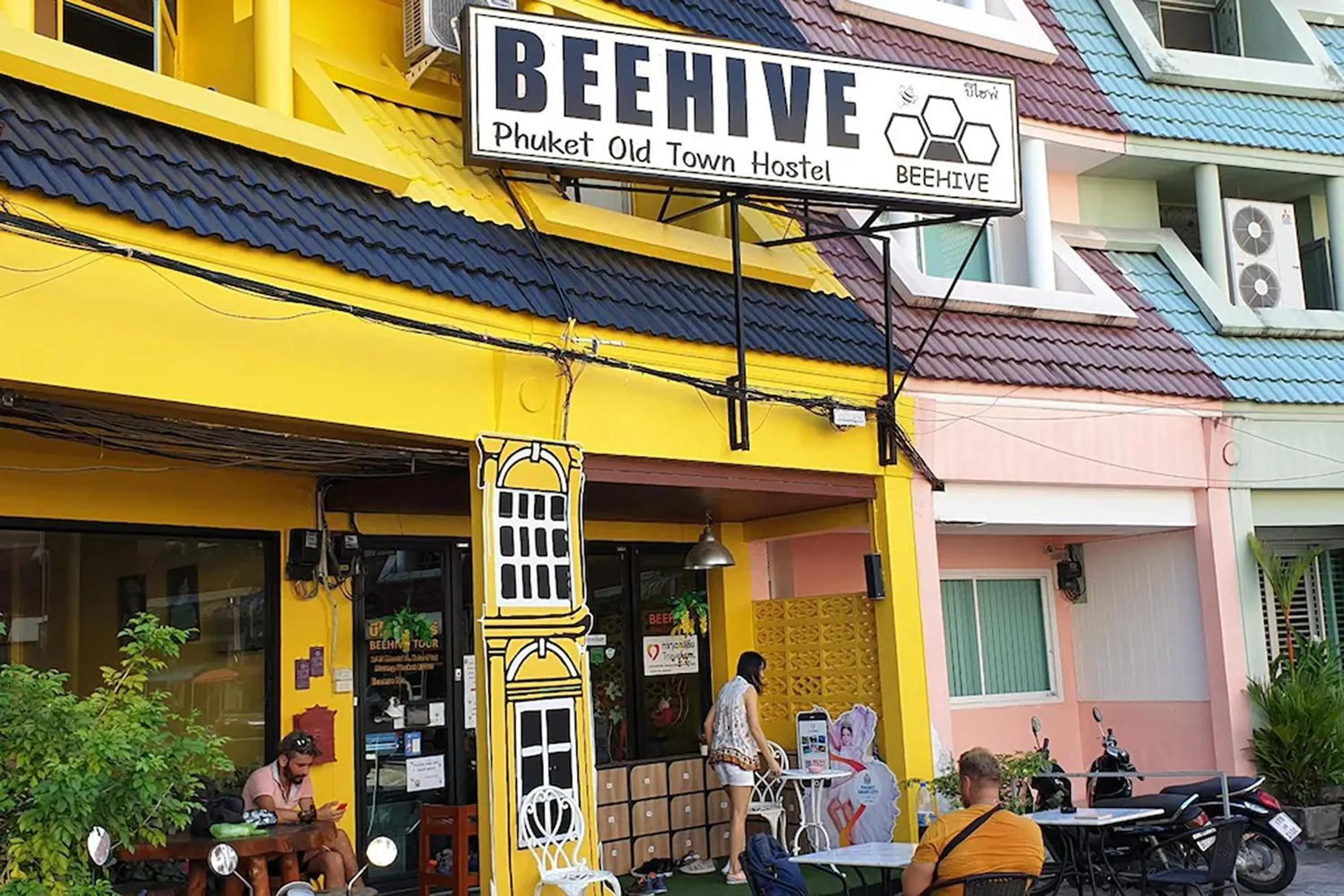 Property building in Beehive Phuket Old Town Hostel