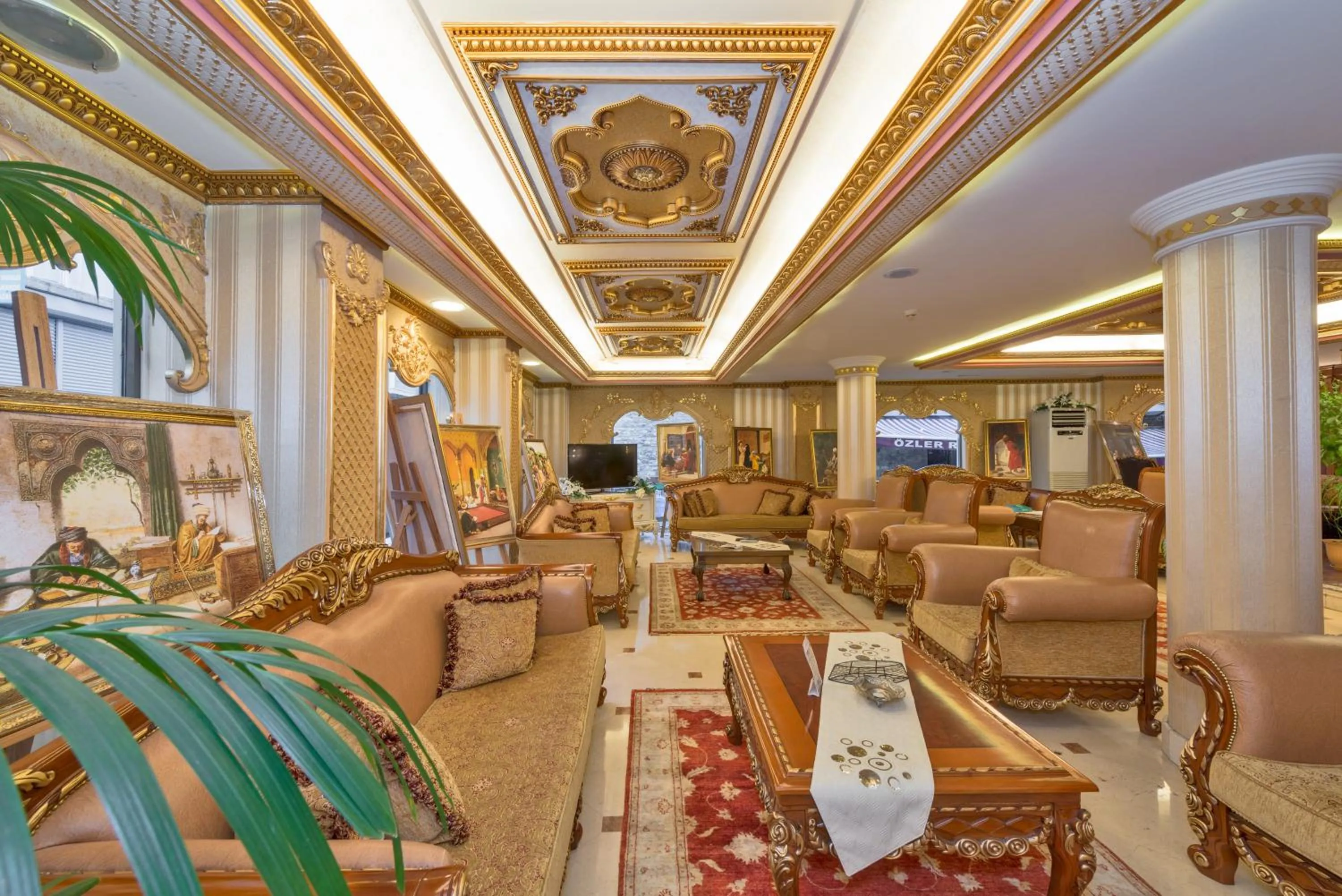Lobby or reception in Golden Horn Hotel