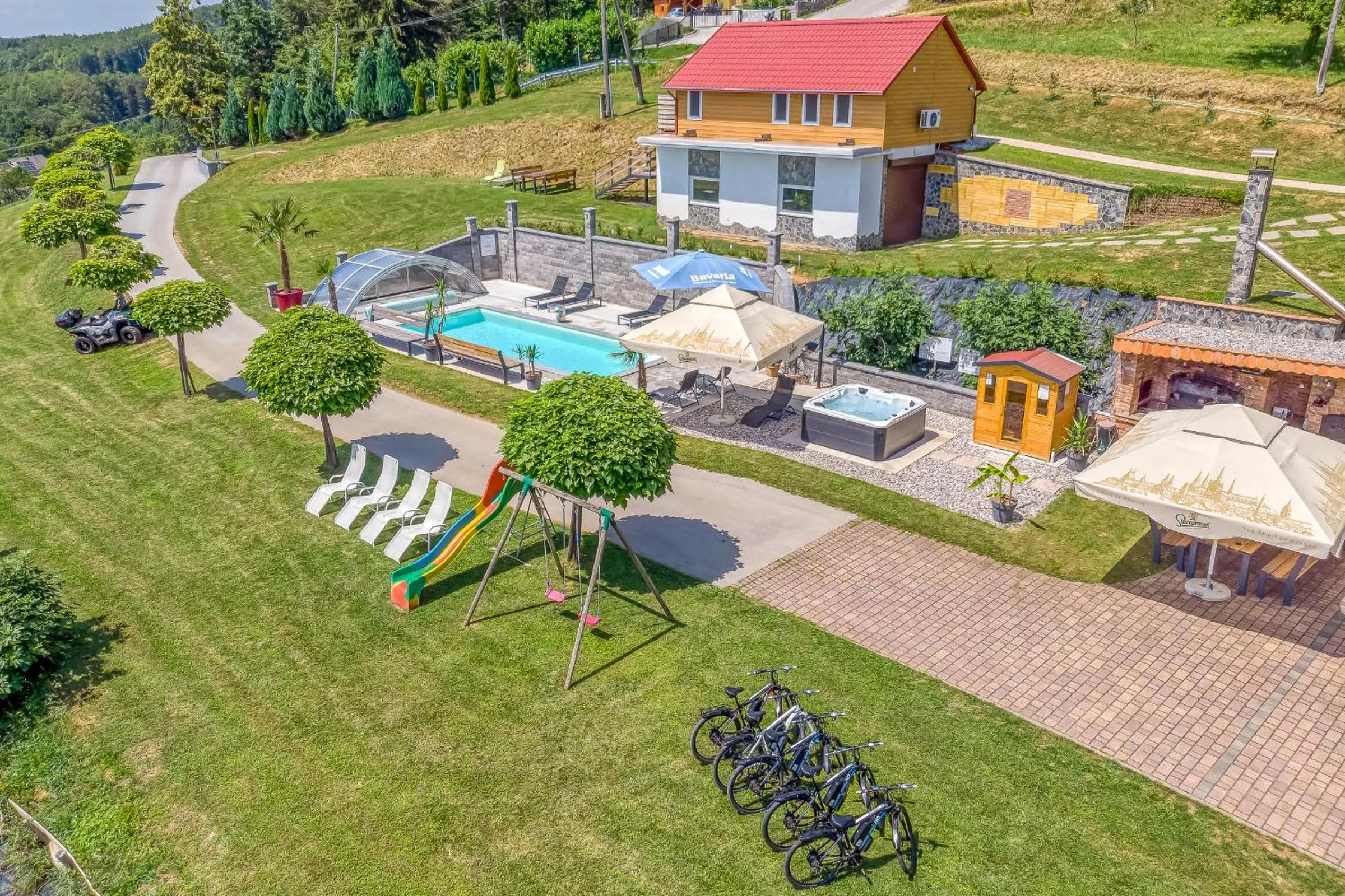 Pool & Whirlpool Art Villas