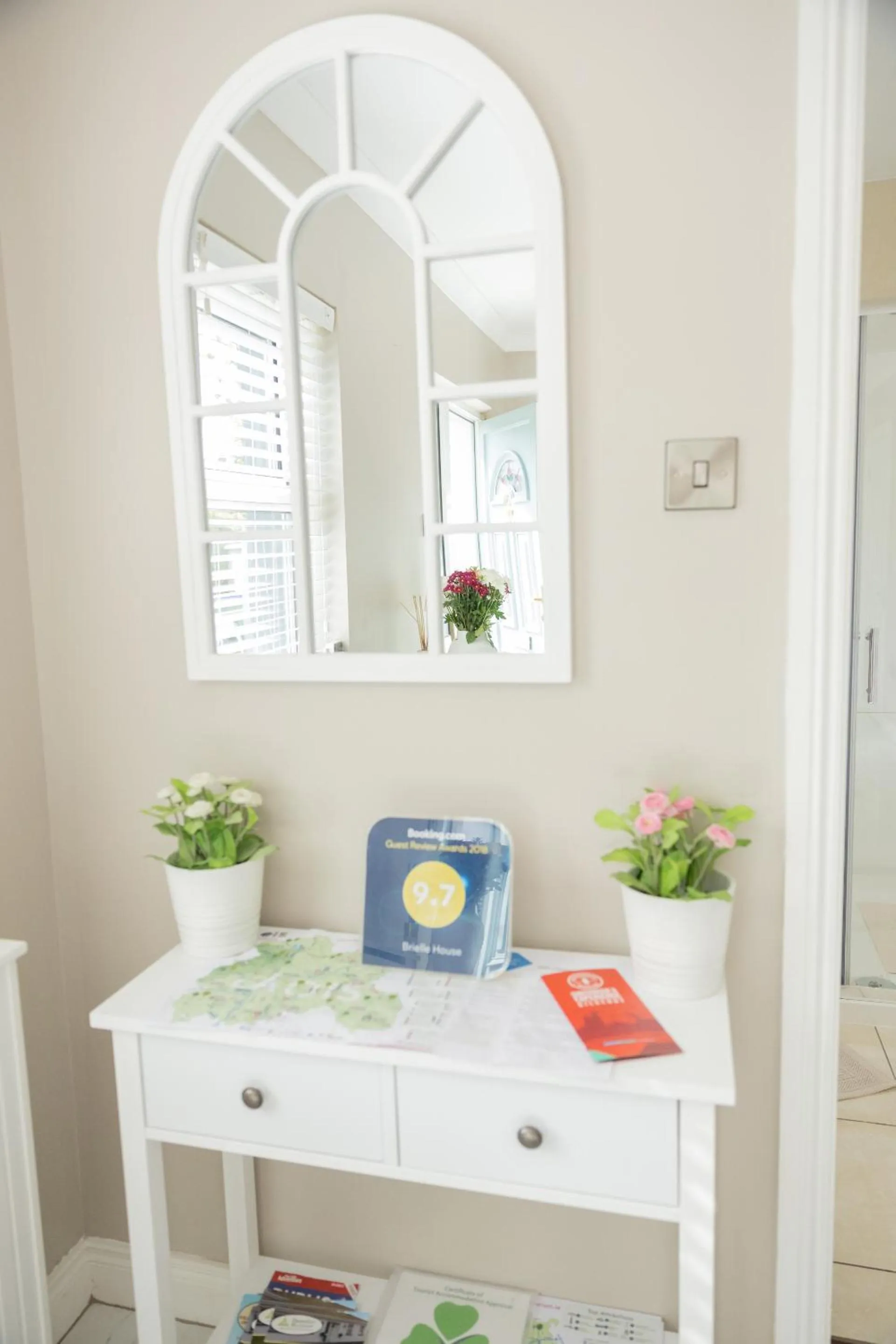 Lobby or reception in Brielle House