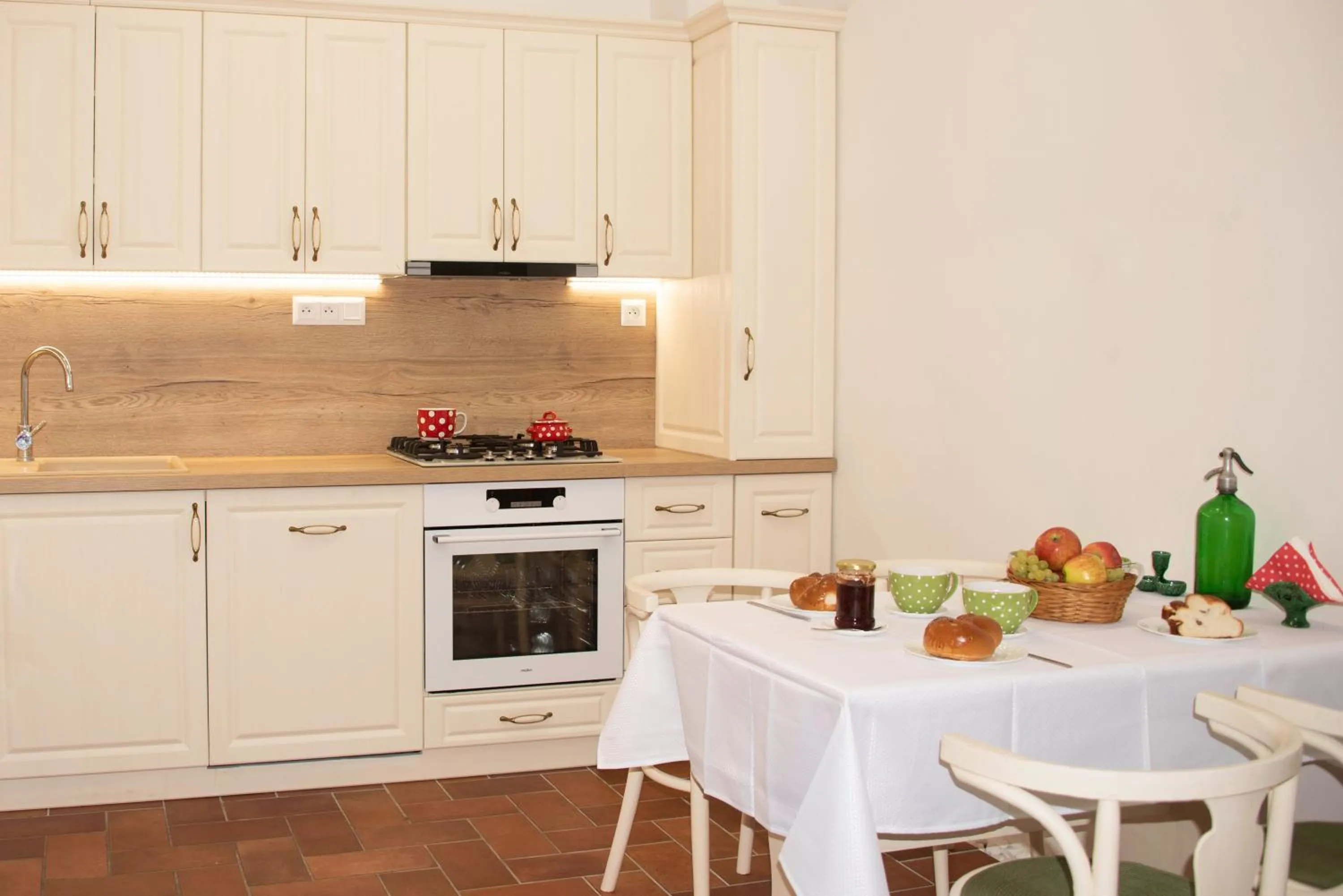 Restaurant/places to eat in Penzión Emese