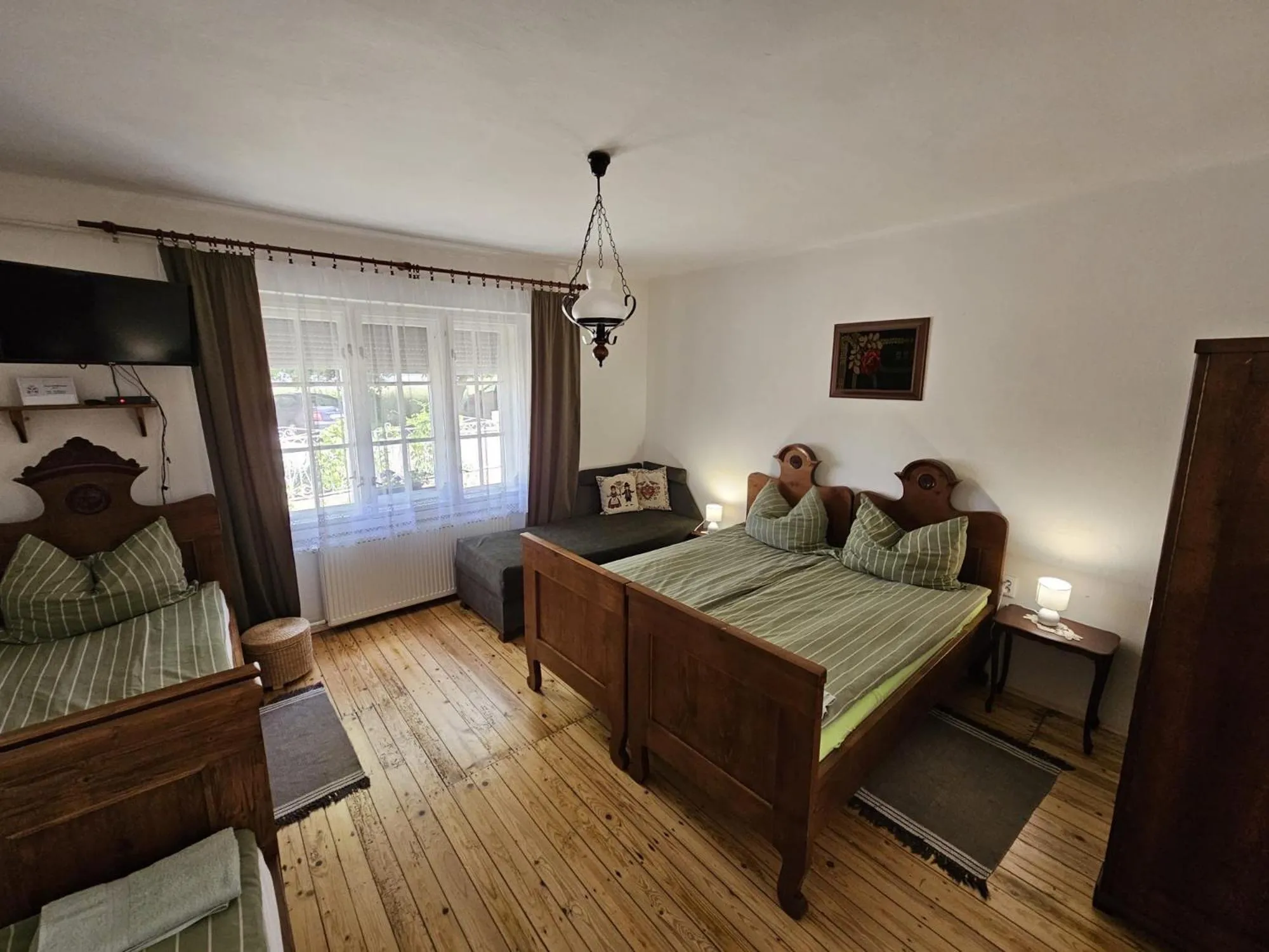 TV and multimedia, Bed in Penzión Emese