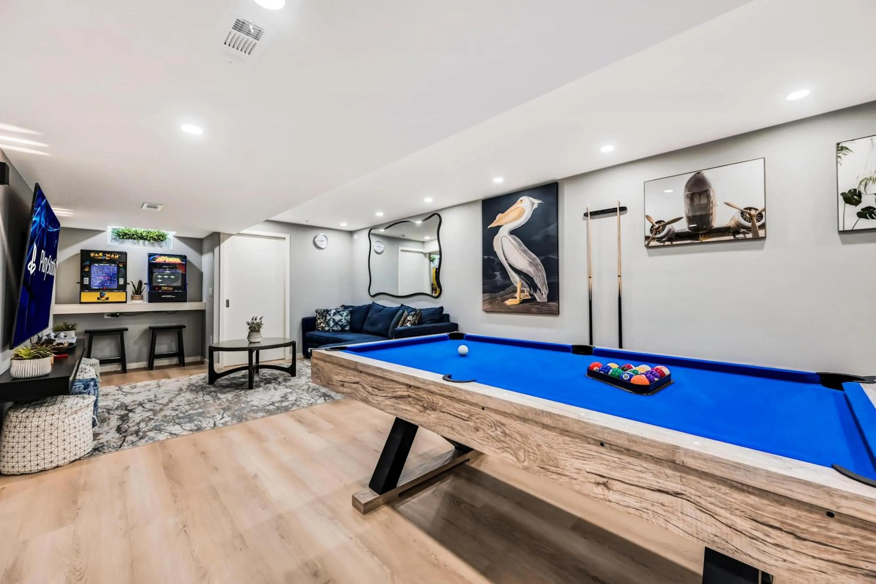 Modern 5BR, Kid-Friendly Home In Poconos with Pool Table