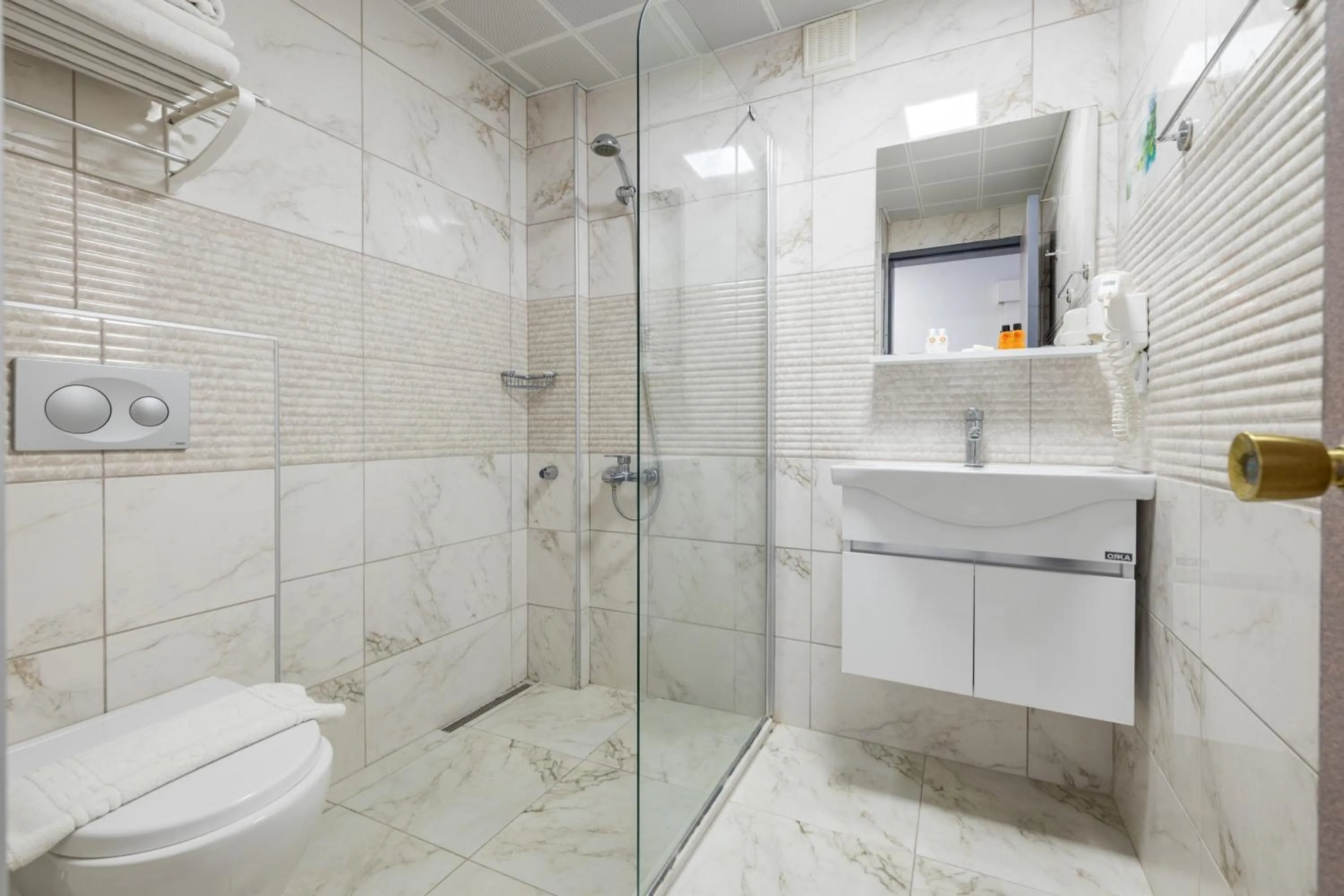 Bathroom in Hanedan Beach Hotel