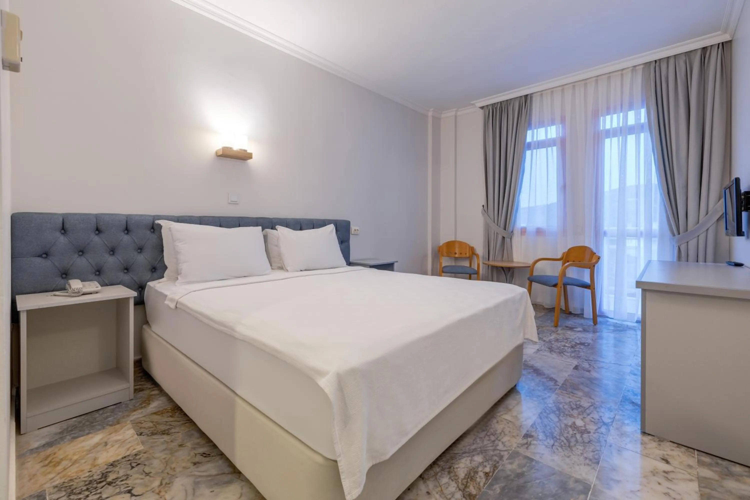 Bed in Hanedan Beach Hotel