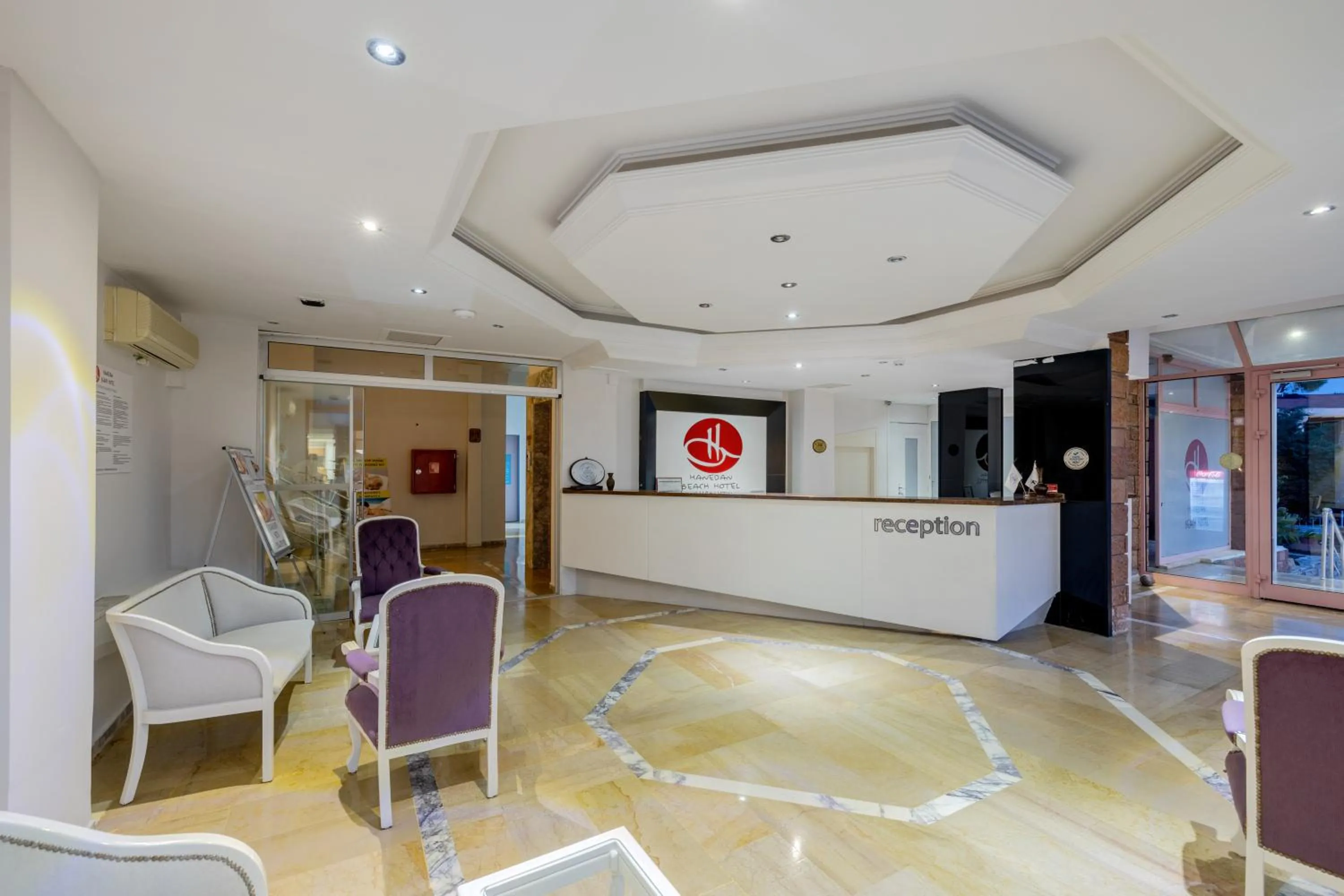 Lobby or reception in Hanedan Beach Hotel
