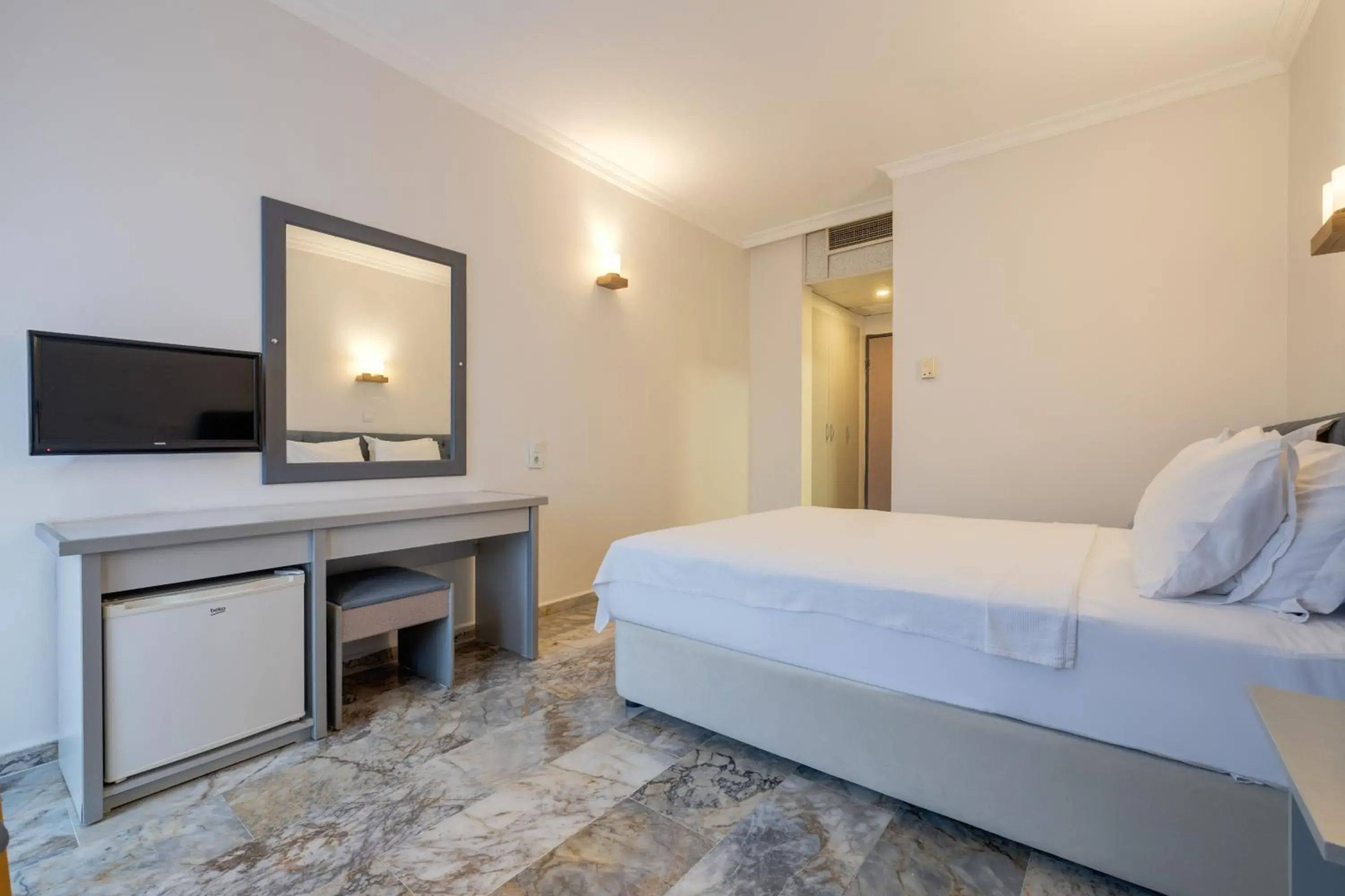 Standard Double or Twin Room in Hanedan Beach Hotel Standard Double or Twin Room in Hanedan Beach Hotel