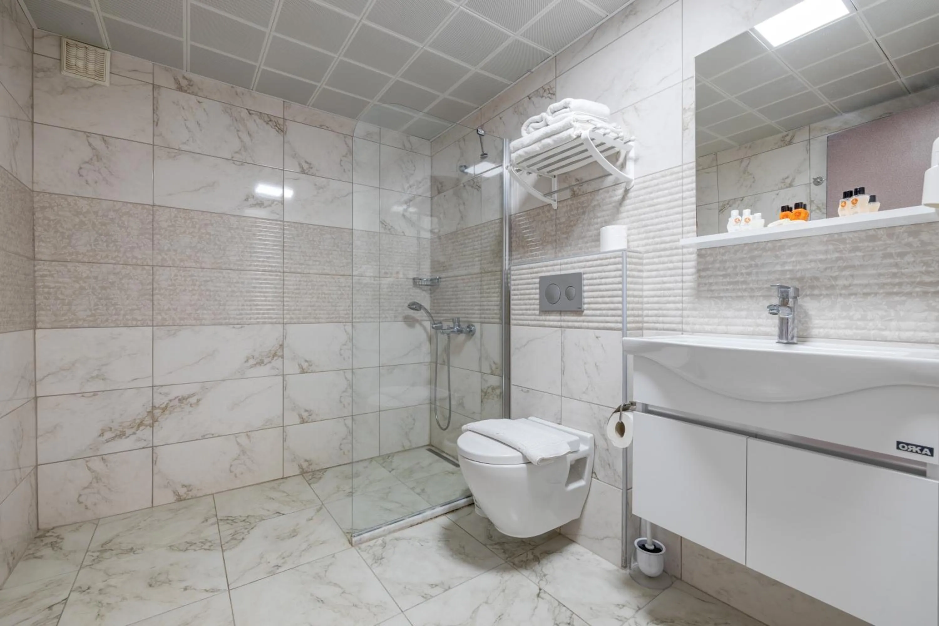 Bathroom in Hanedan Beach Hotel