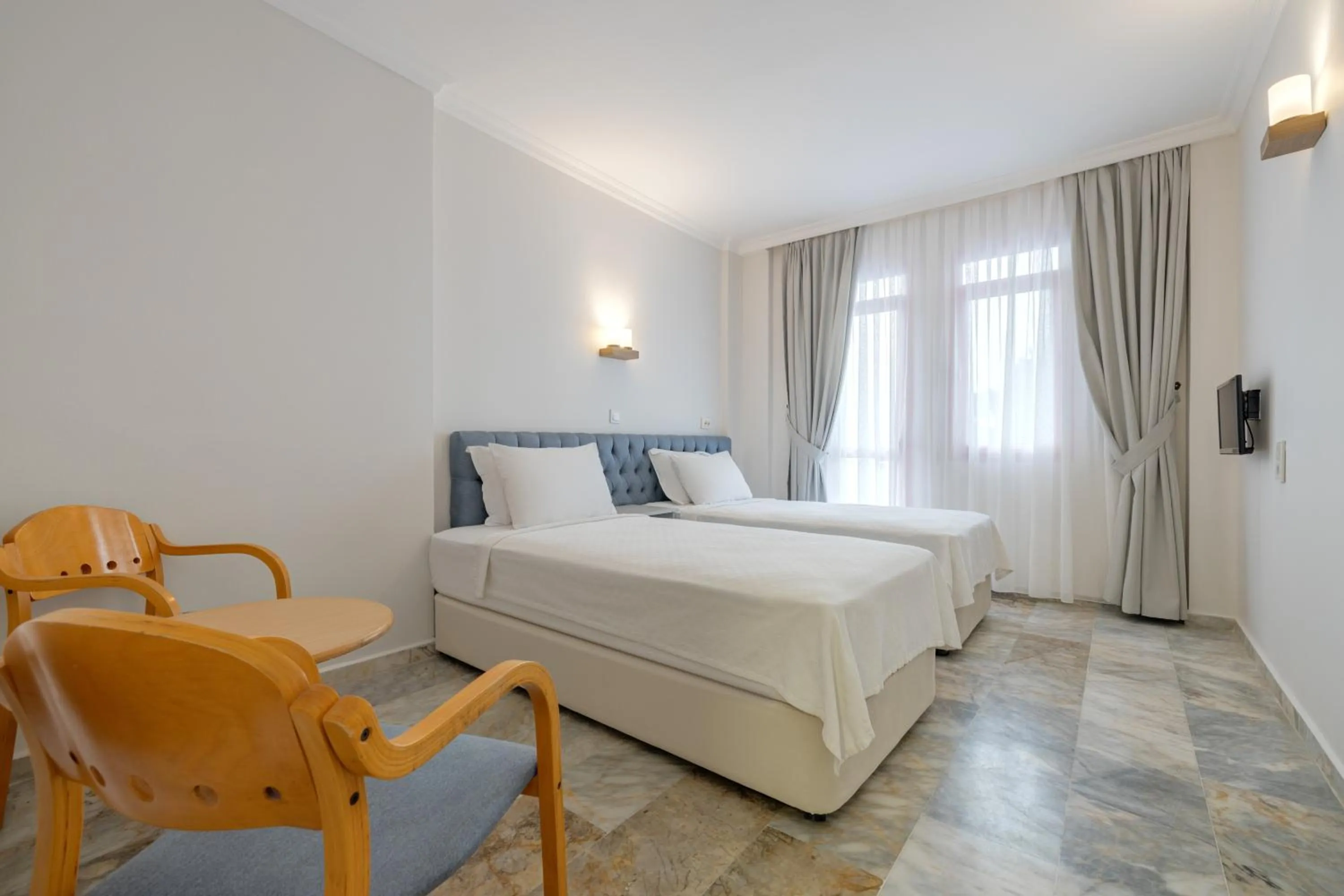 Bed in Hanedan Beach Hotel