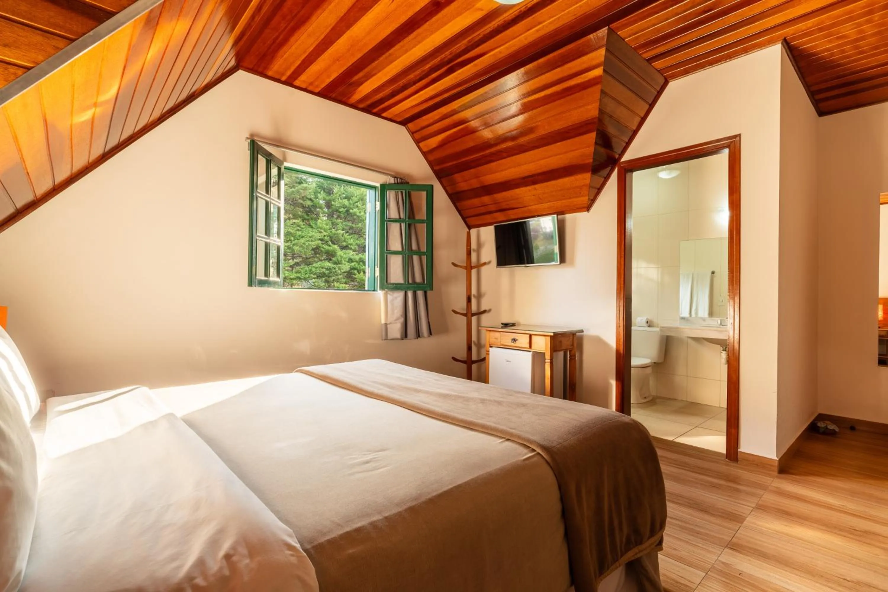 Bed in Castelo Piazzale by Concavus