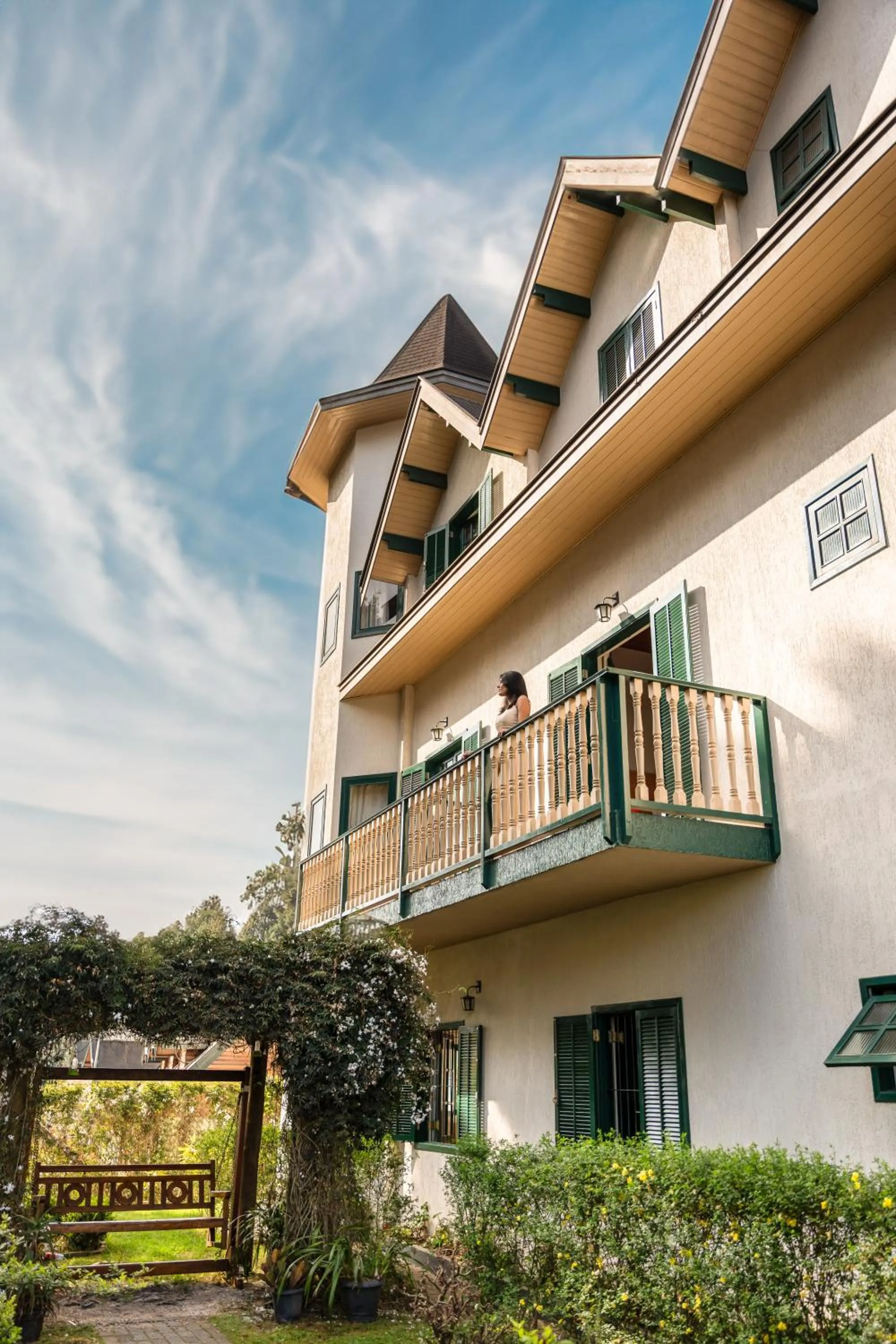 Balcony/Terrace in Castelo Piazzale by Concavus