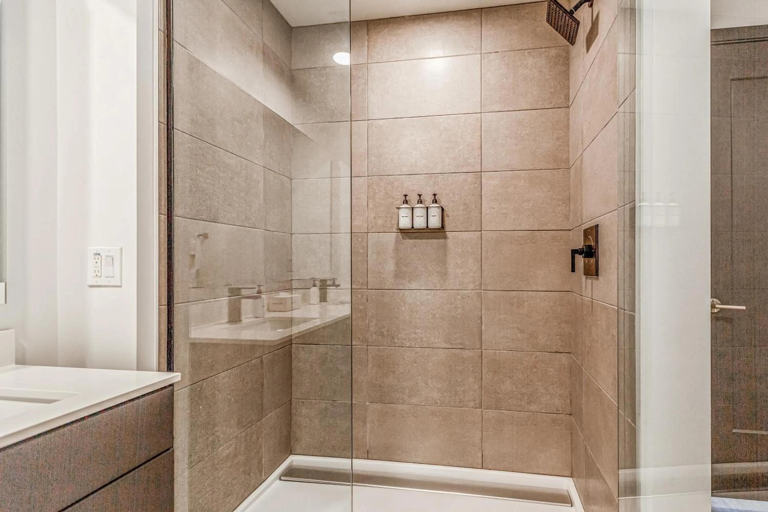 Shower in Kasa Scottsdale Quarter Phoenix