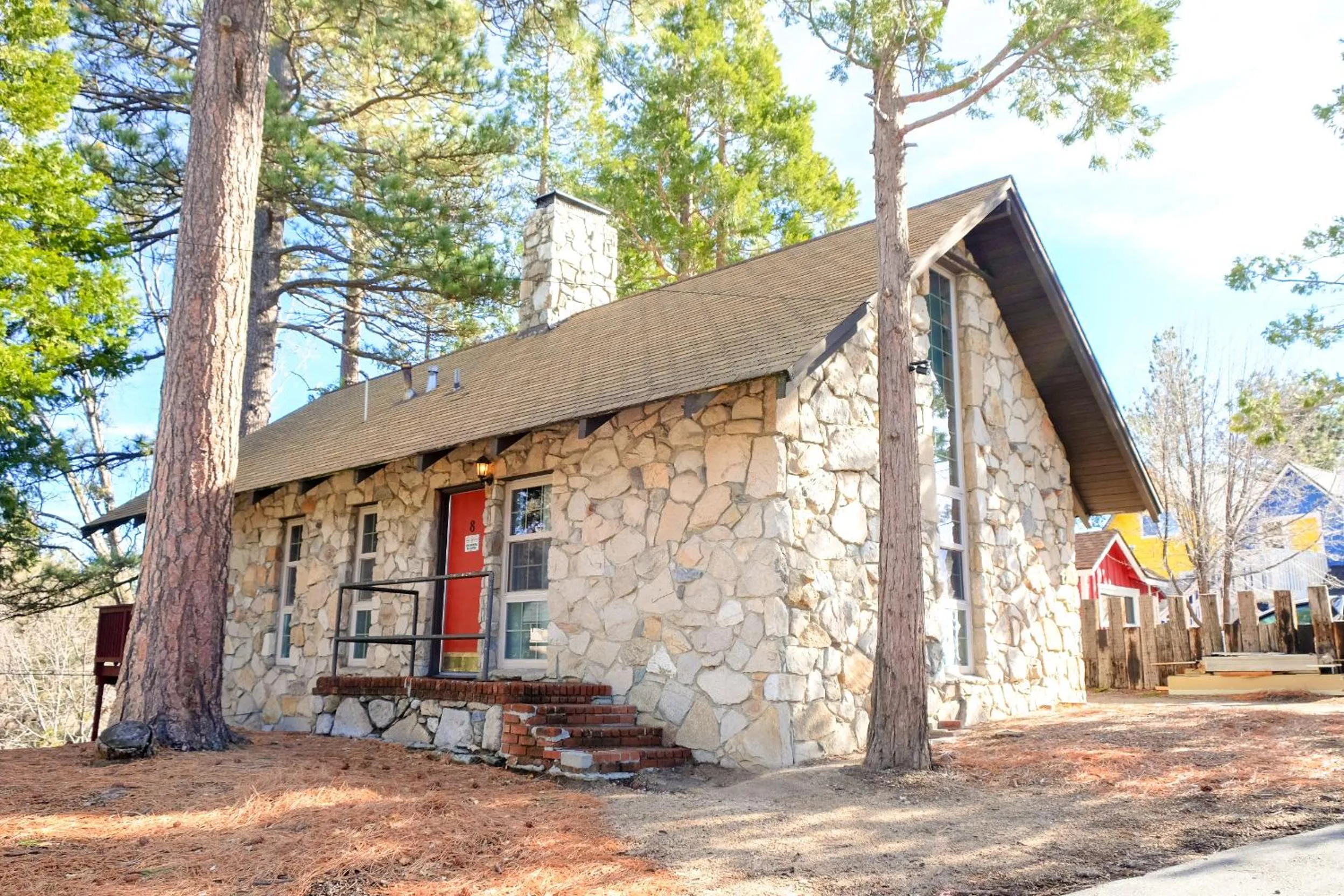 Property building in Sherwood Arms Motel