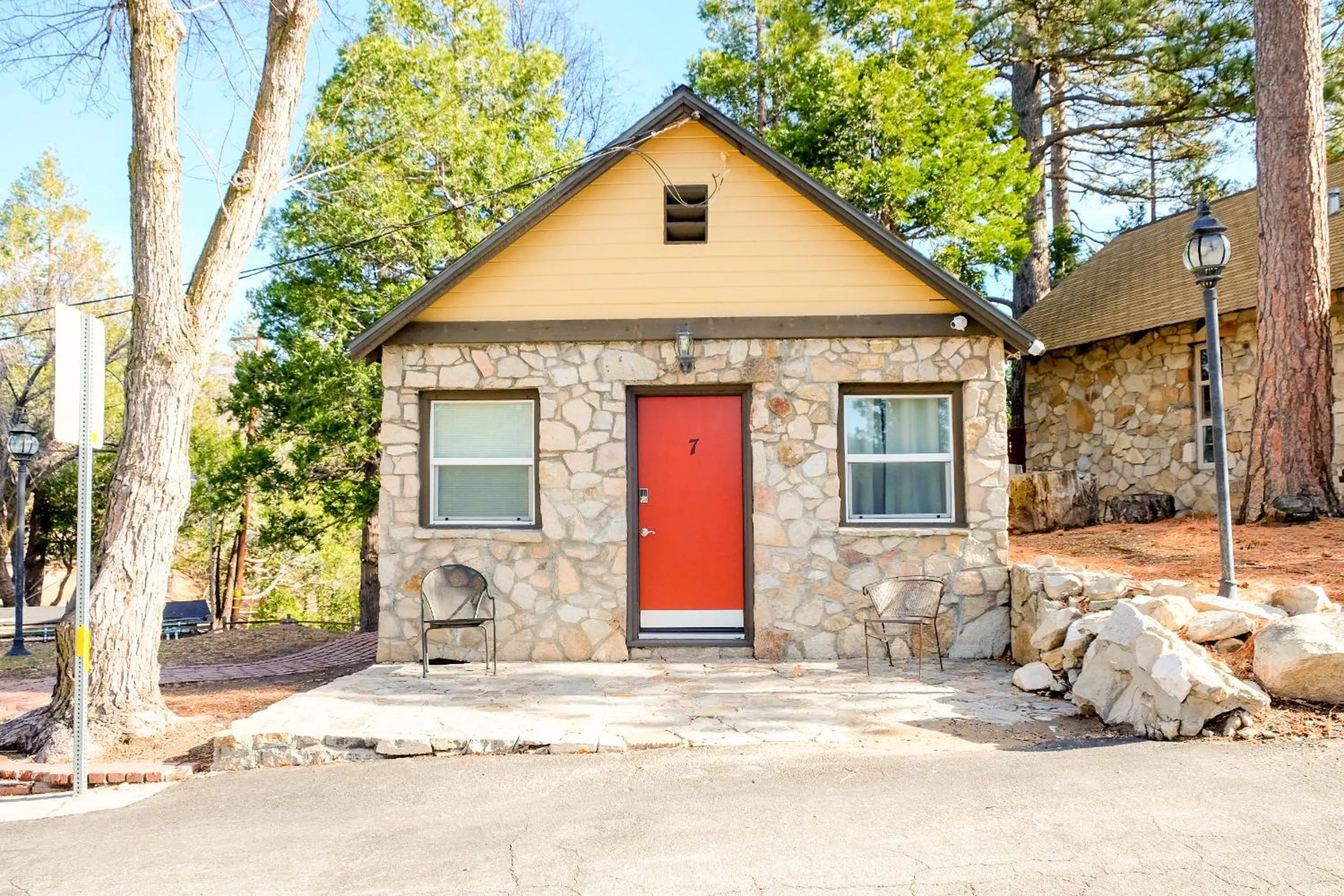 Property building in Sherwood Arms Motel