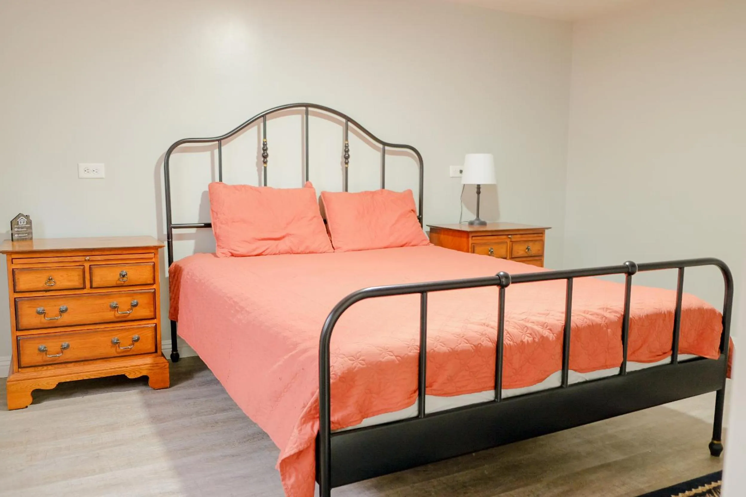 Bed in Sherwood Arms Motel