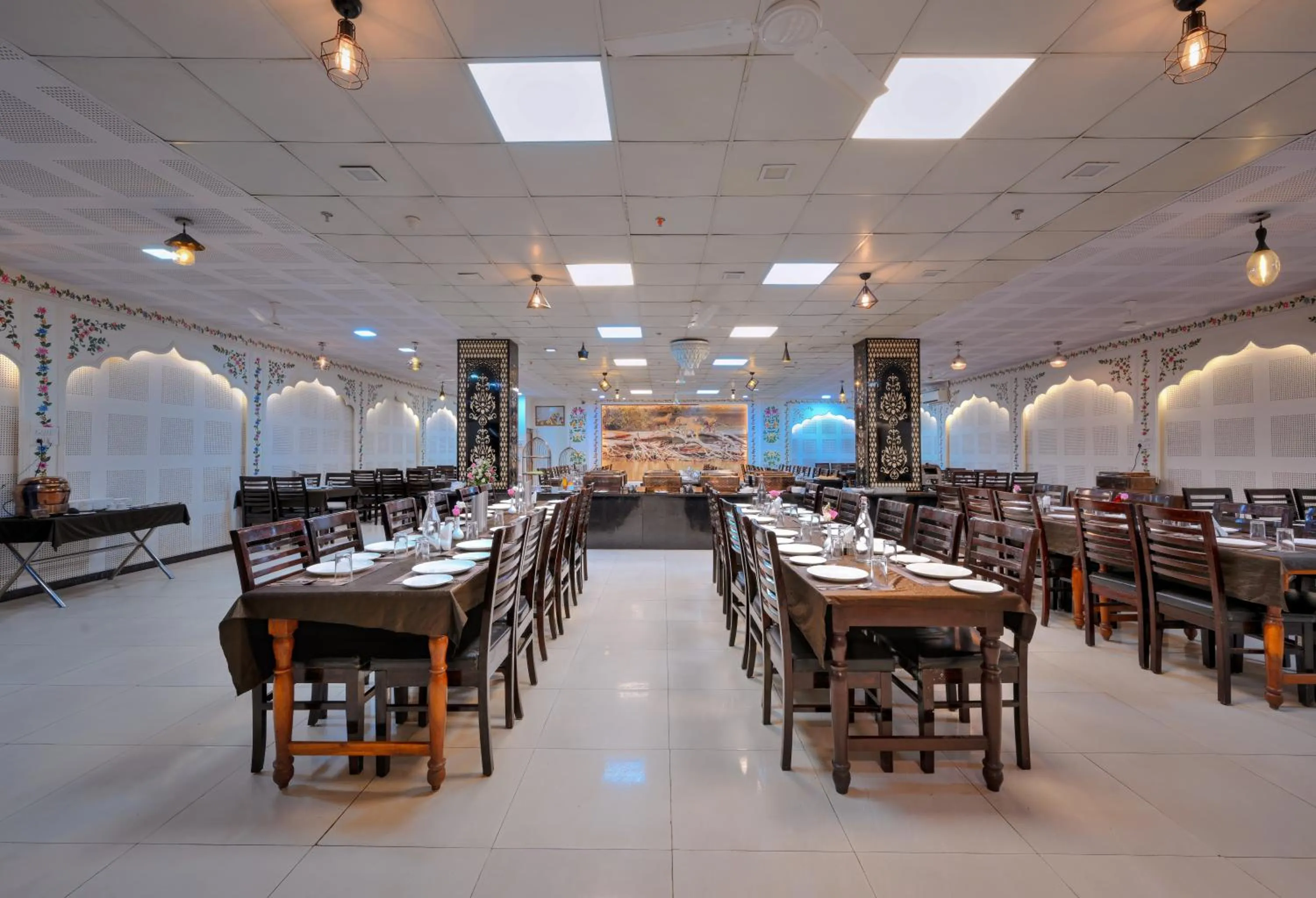 Restaurant/places to eat in Ranthambhore National Resort