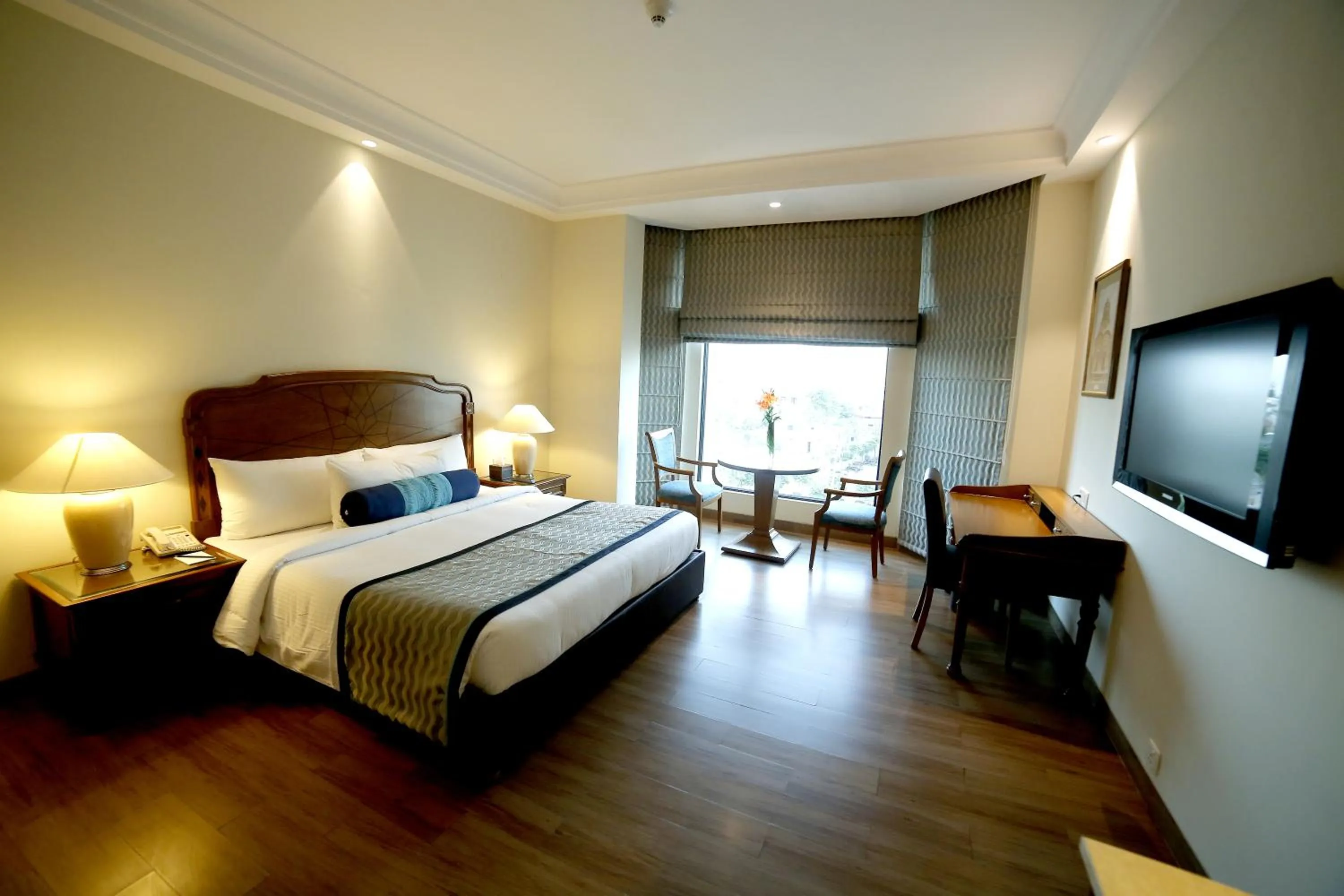 Day, Bed in The Lalit Traveller- Airport hotel