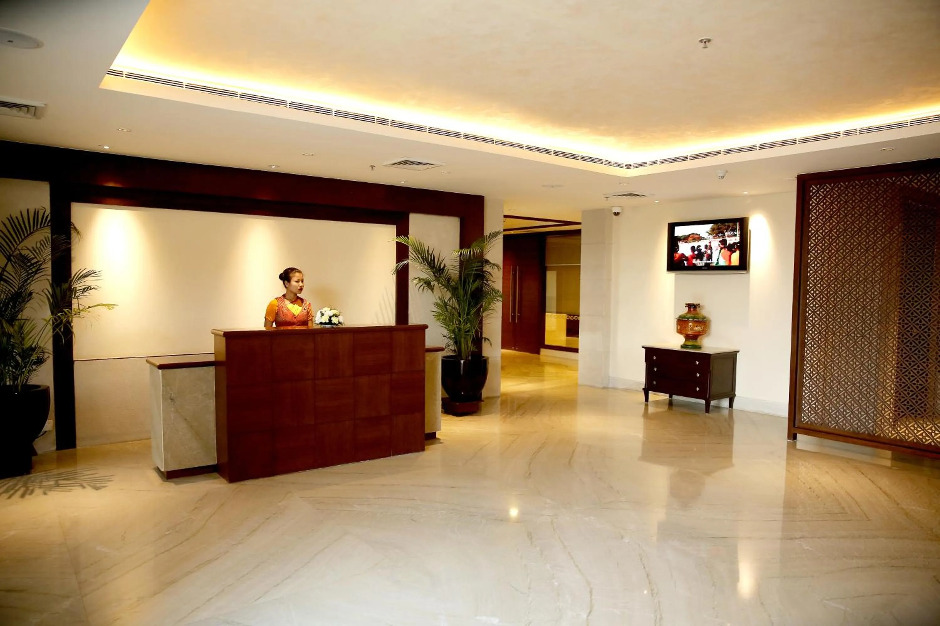 Lobby or reception in The Lalit Traveller- Airport hotel