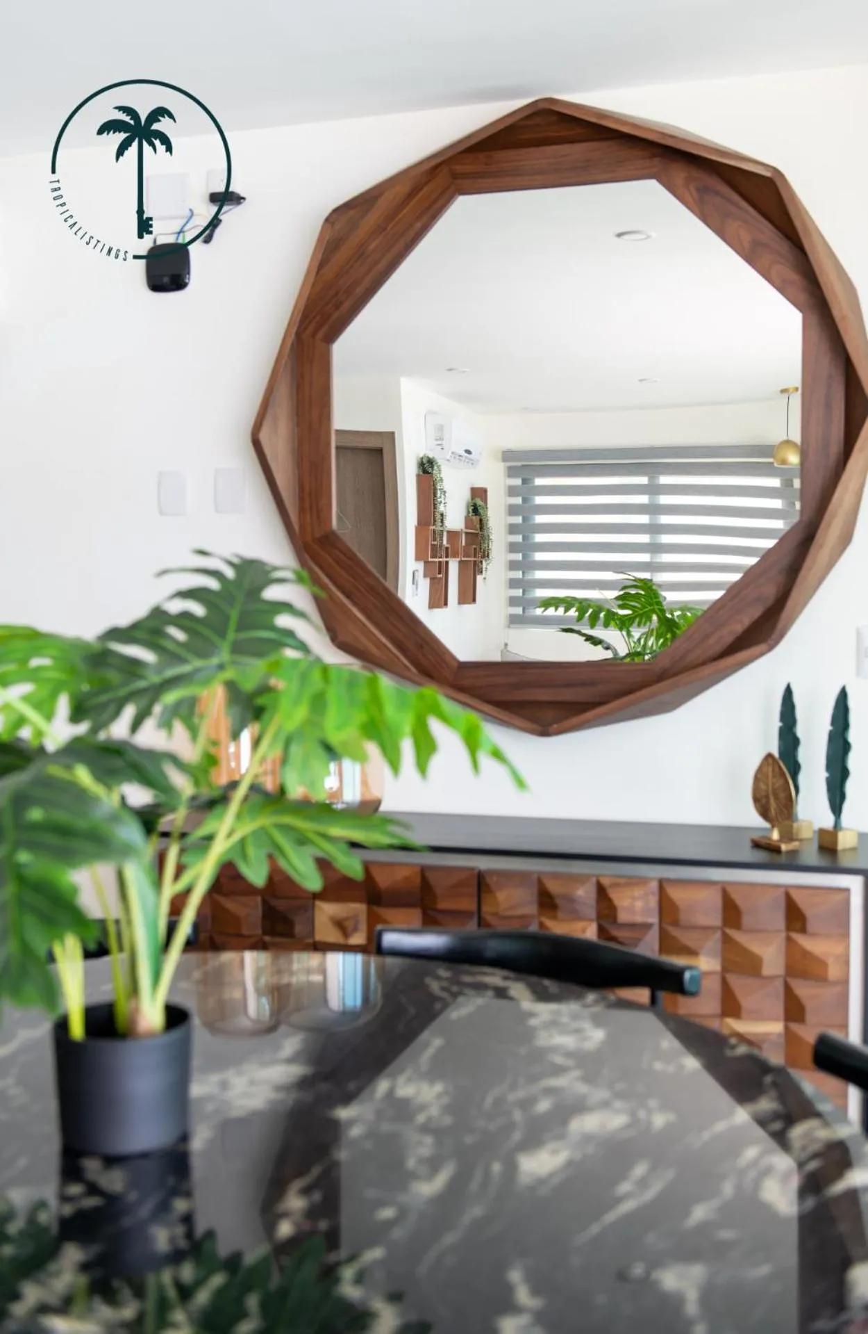 Decorative detail in Moderno condominio con vista al mar!