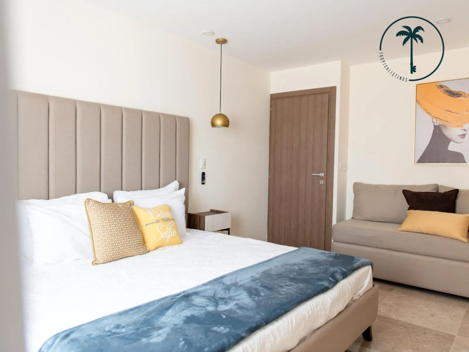 Bed in Moderno condominio con vista al mar!