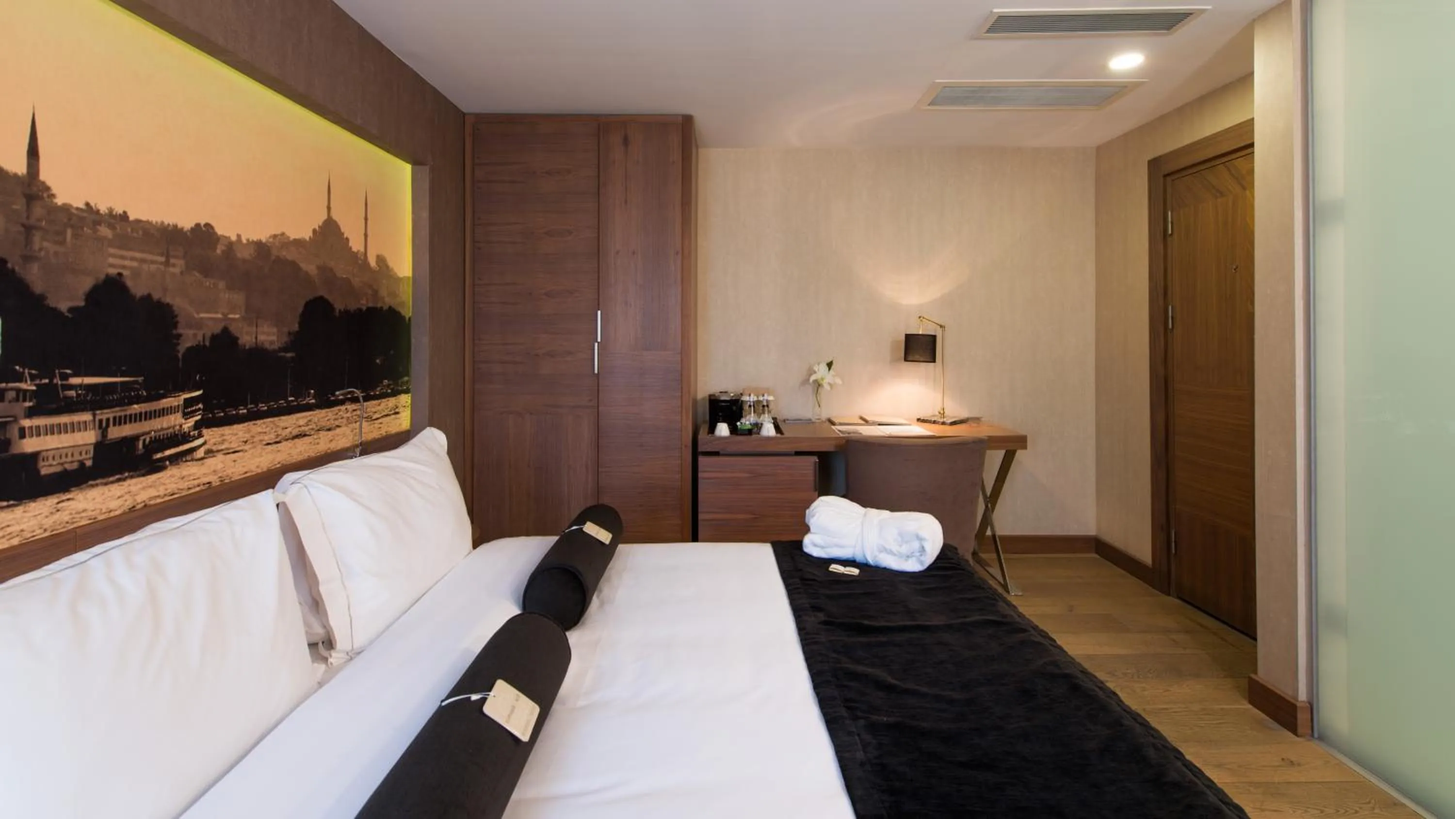 Bed in Hotel Saint Sophia