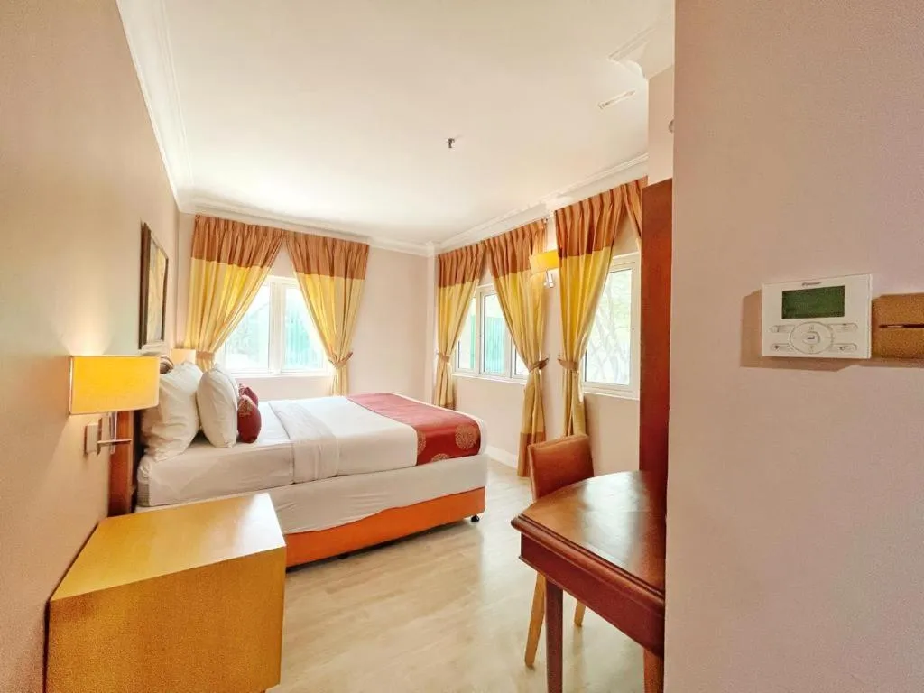 Bedroom, Bed in The Avenue M