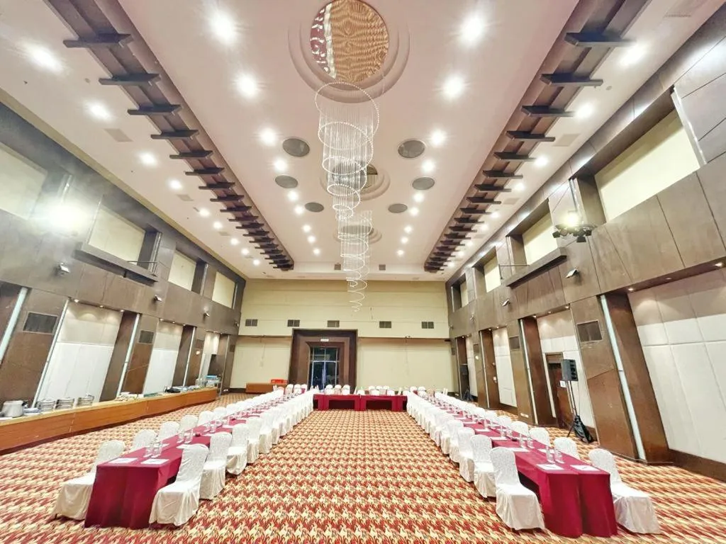 Meeting/conference room in The Avenue M