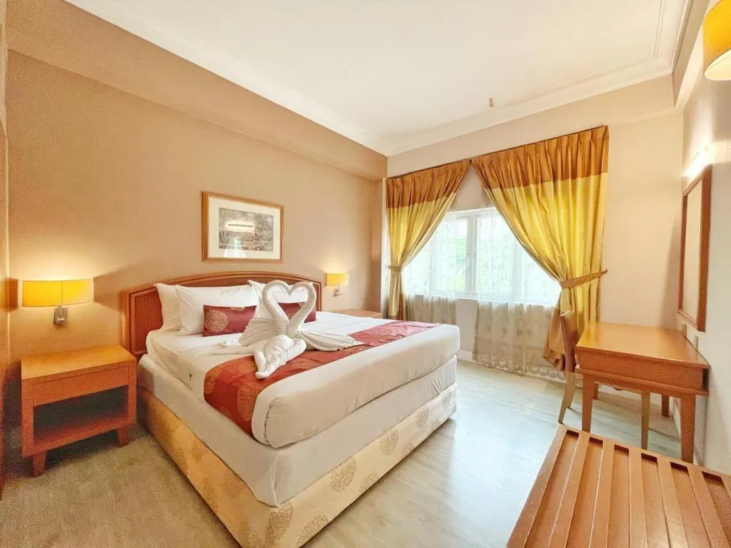 Bedroom, Bed in The Avenue M