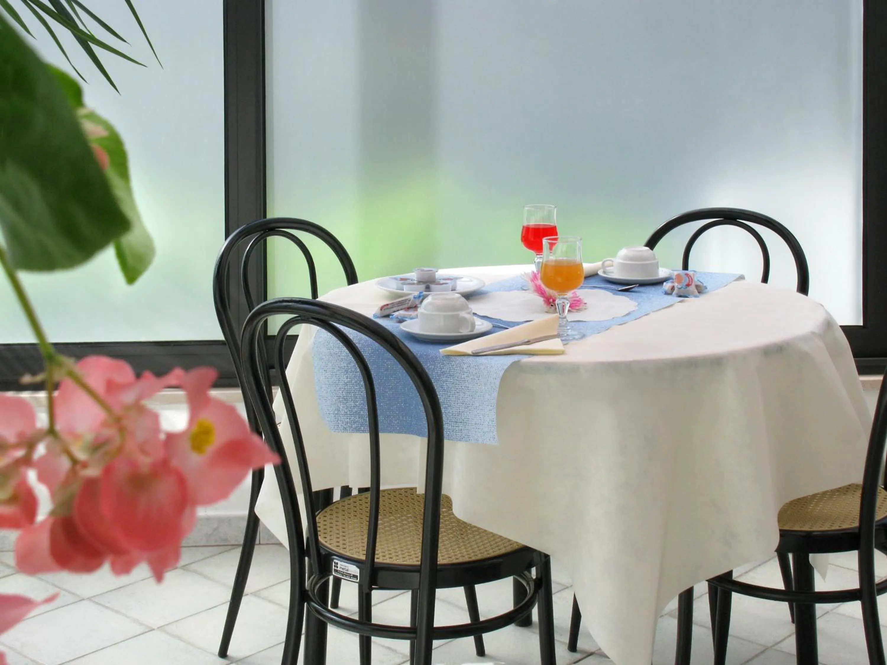 Restaurant/places to eat in Hotel Ciondolo D'Oro 5 minuti da Rimini Fiera CON PARCHEGGIO INCLUSO