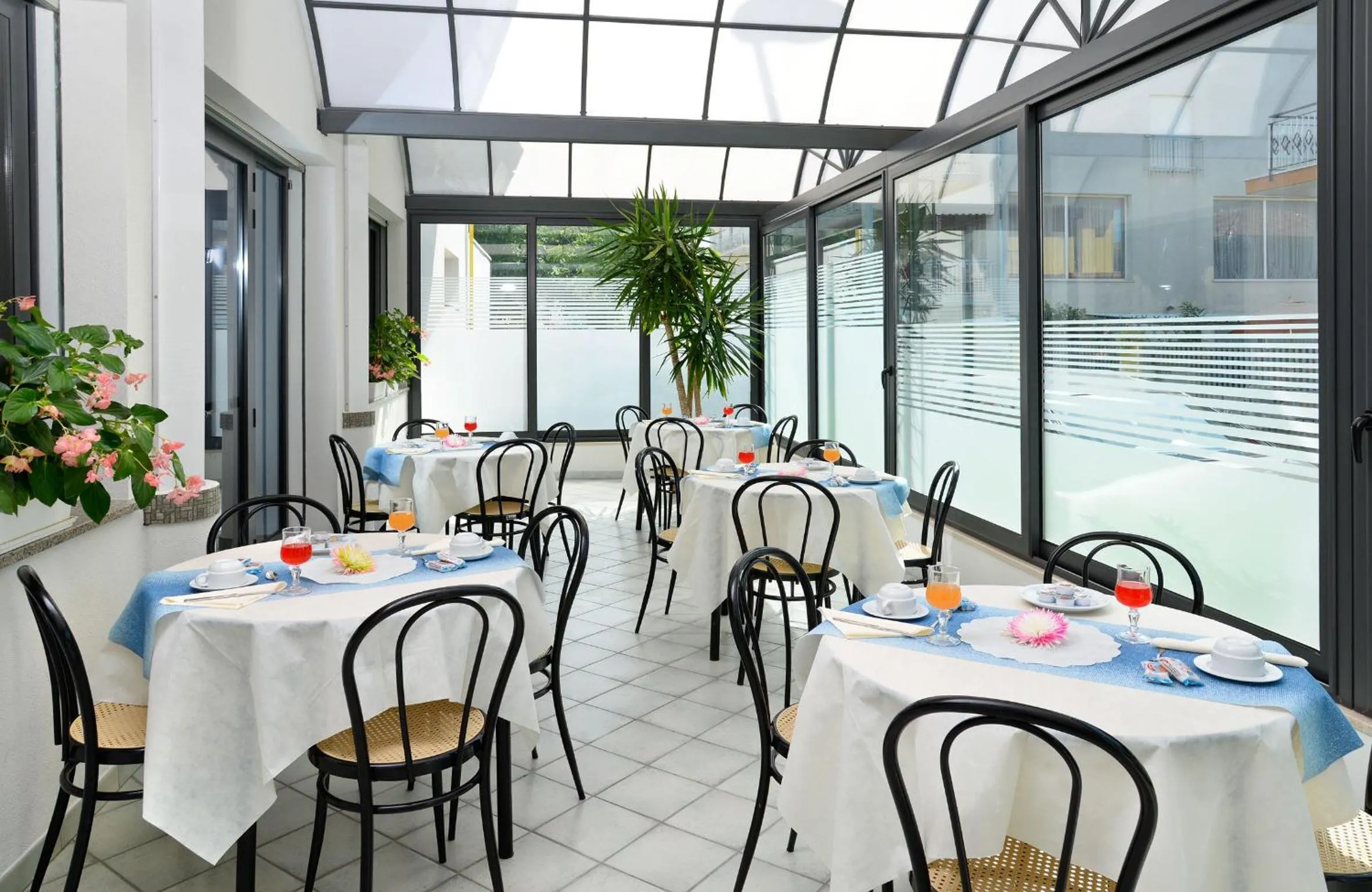 Restaurant/places to eat in Hotel Ciondolo D'Oro 5 minuti da Rimini Fiera CON PARCHEGGIO INCLUSO