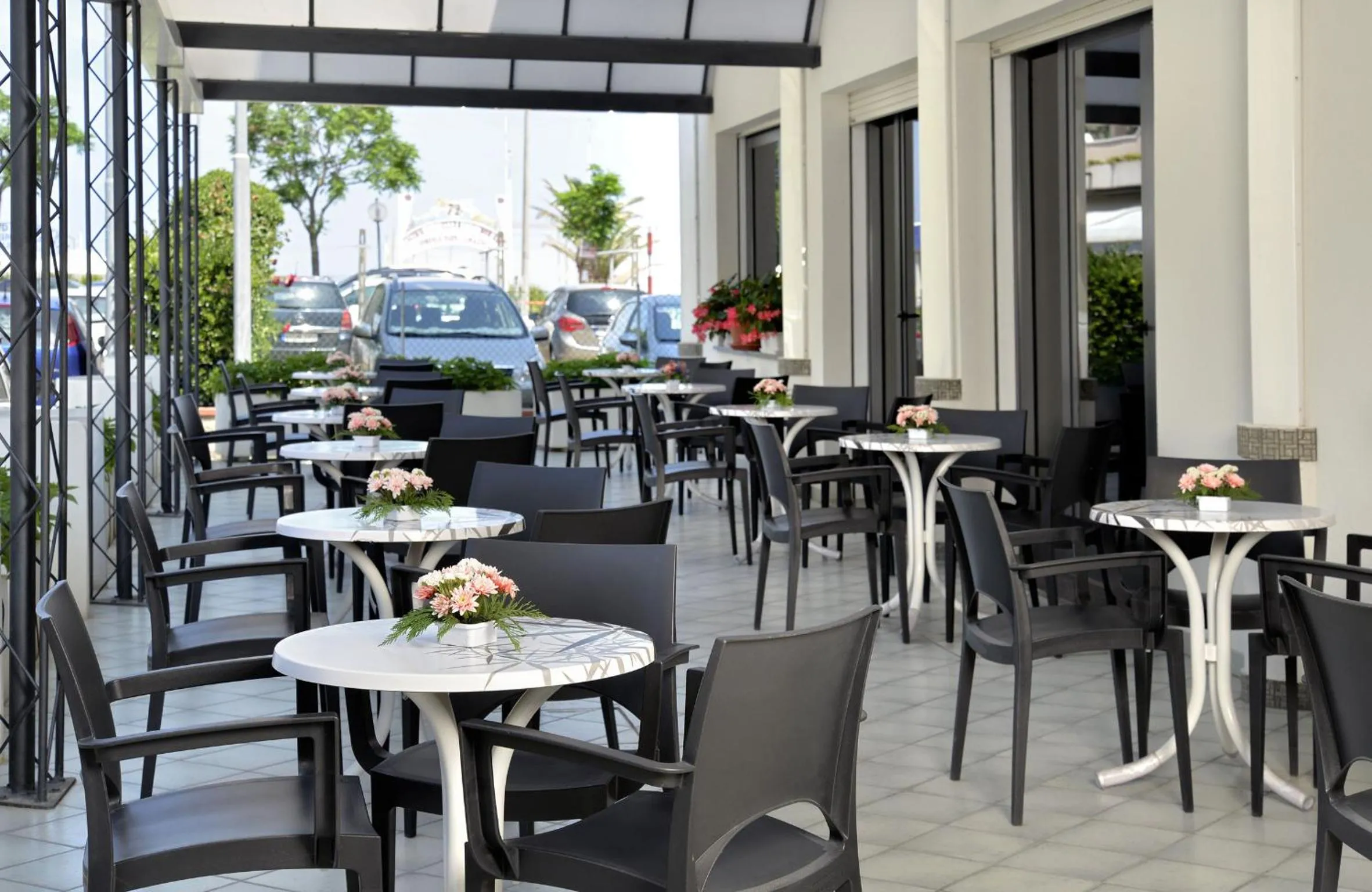 Facade/entrance in Hotel Ciondolo D'Oro 5 minuti da Rimini Fiera CON PARCHEGGIO INCLUSO