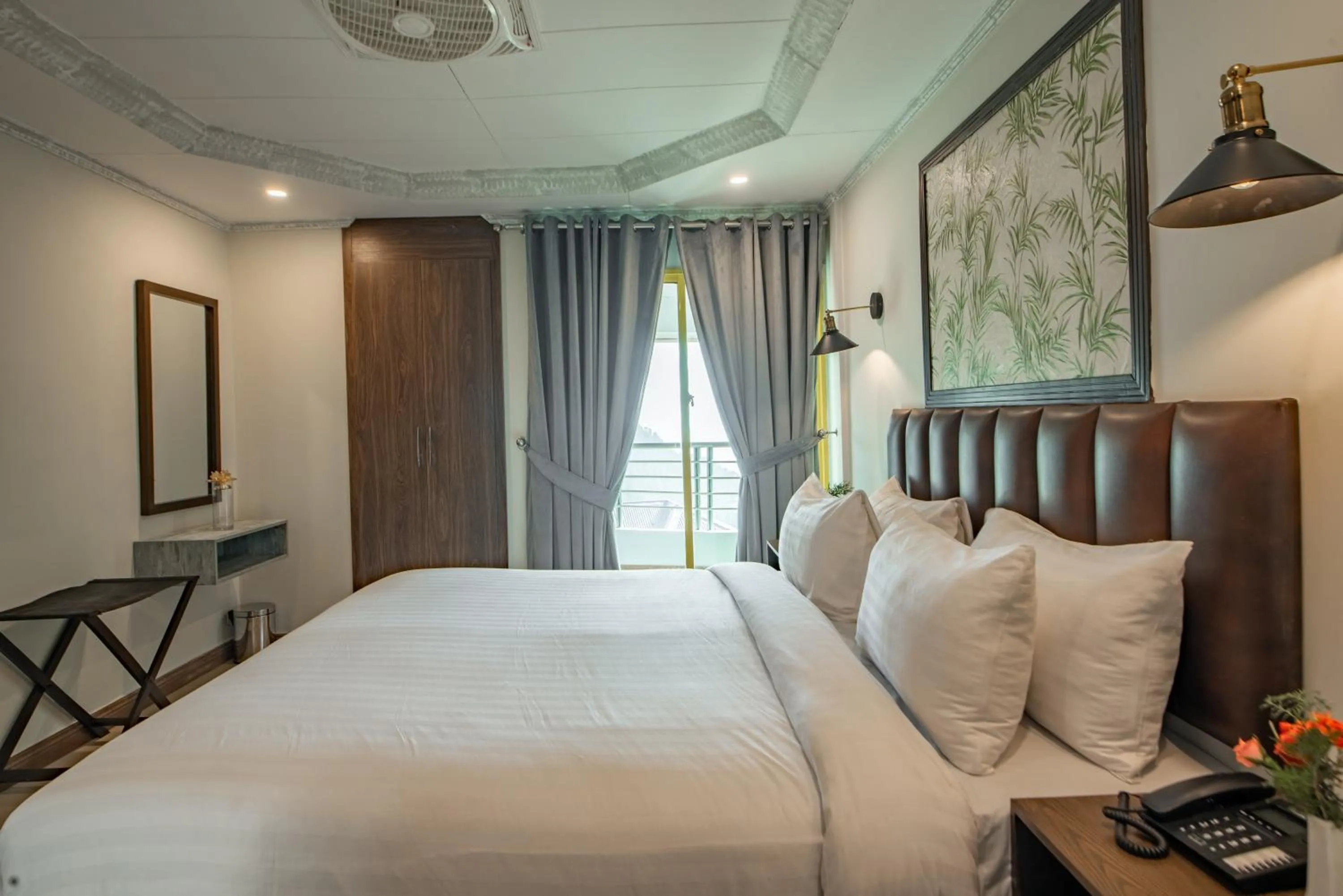 Bedroom, Bed in Cecil Murree