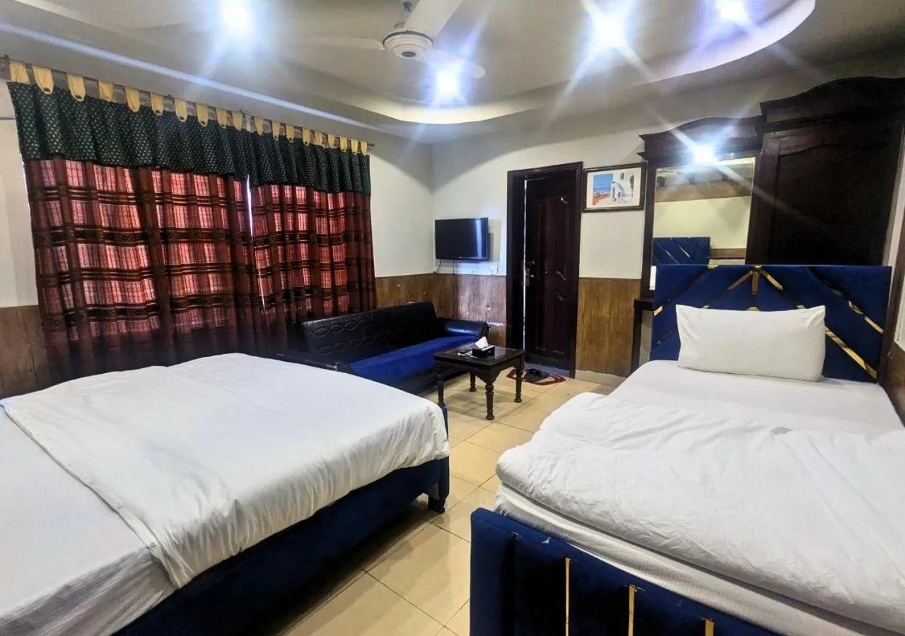 Bed in Quick continental Hotel - Jail Road