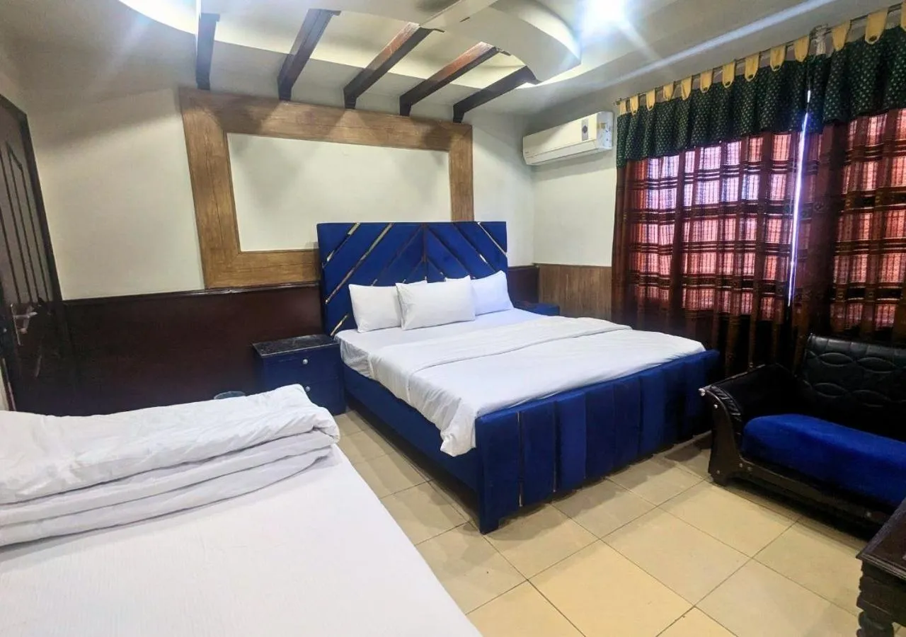 Bed in Quick continental Hotel - Jail Road