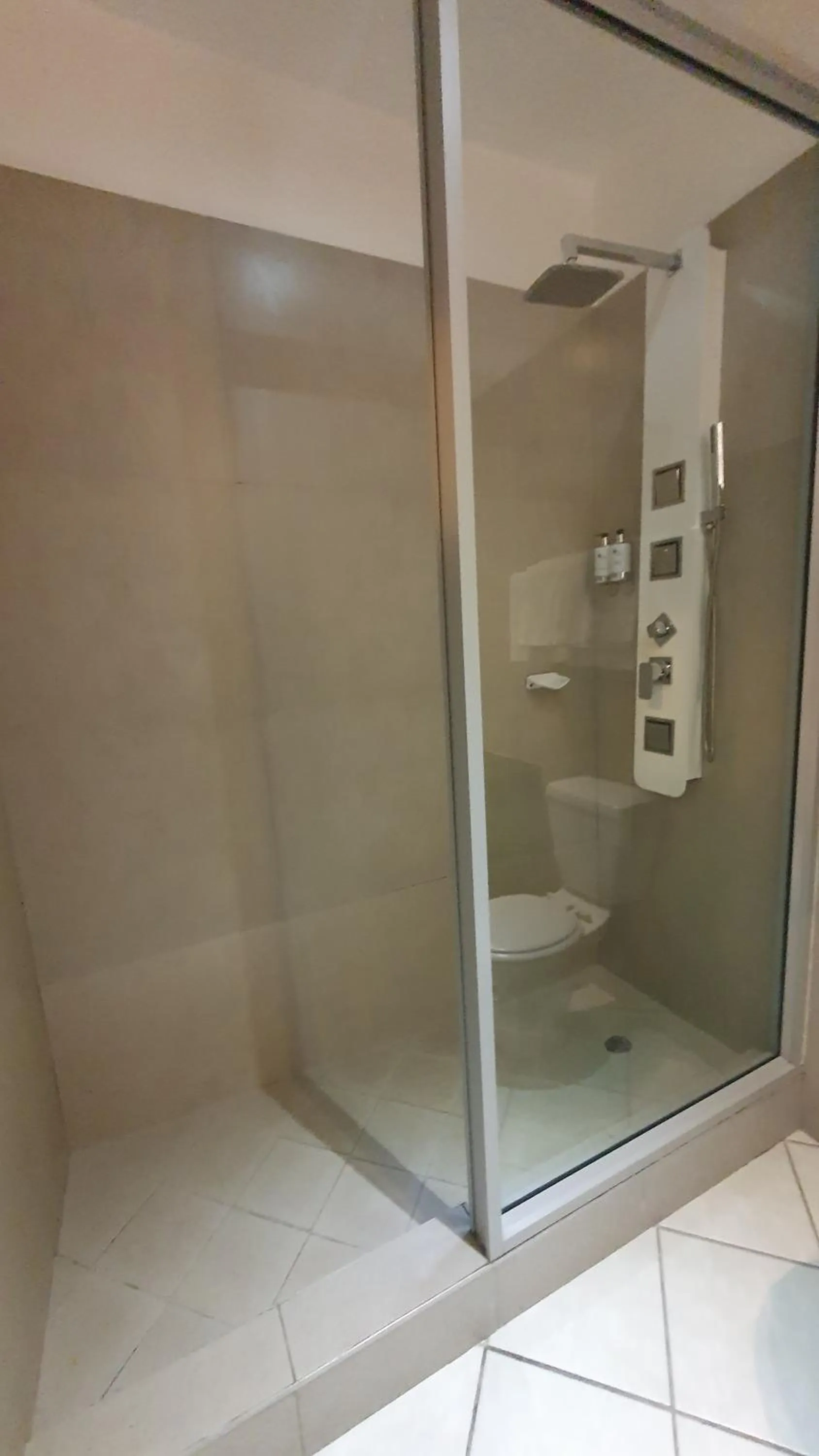 Bathroom in Mountain View International Hotel - Eswatini