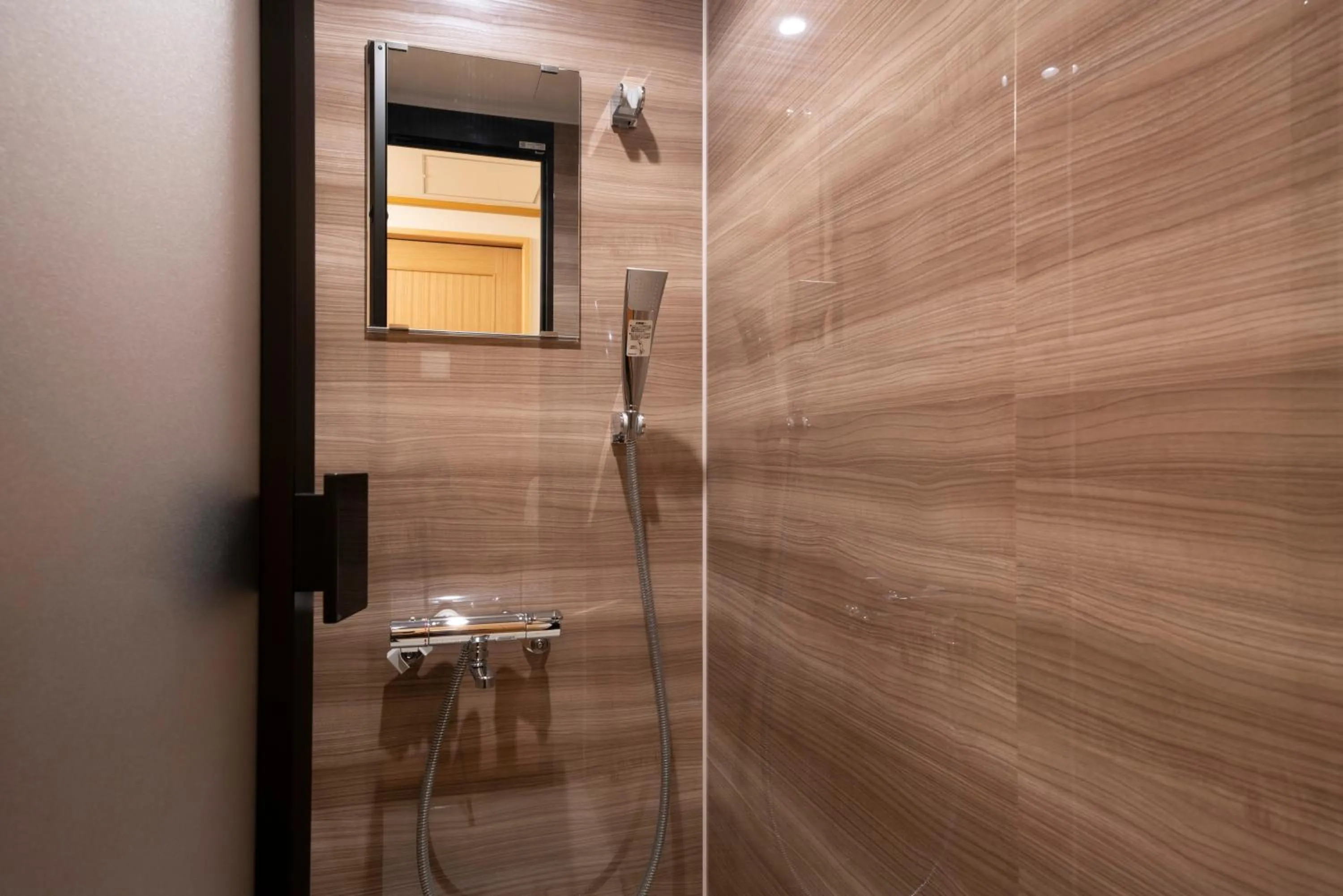 Shower in Kyoto Umekoji Kadensho