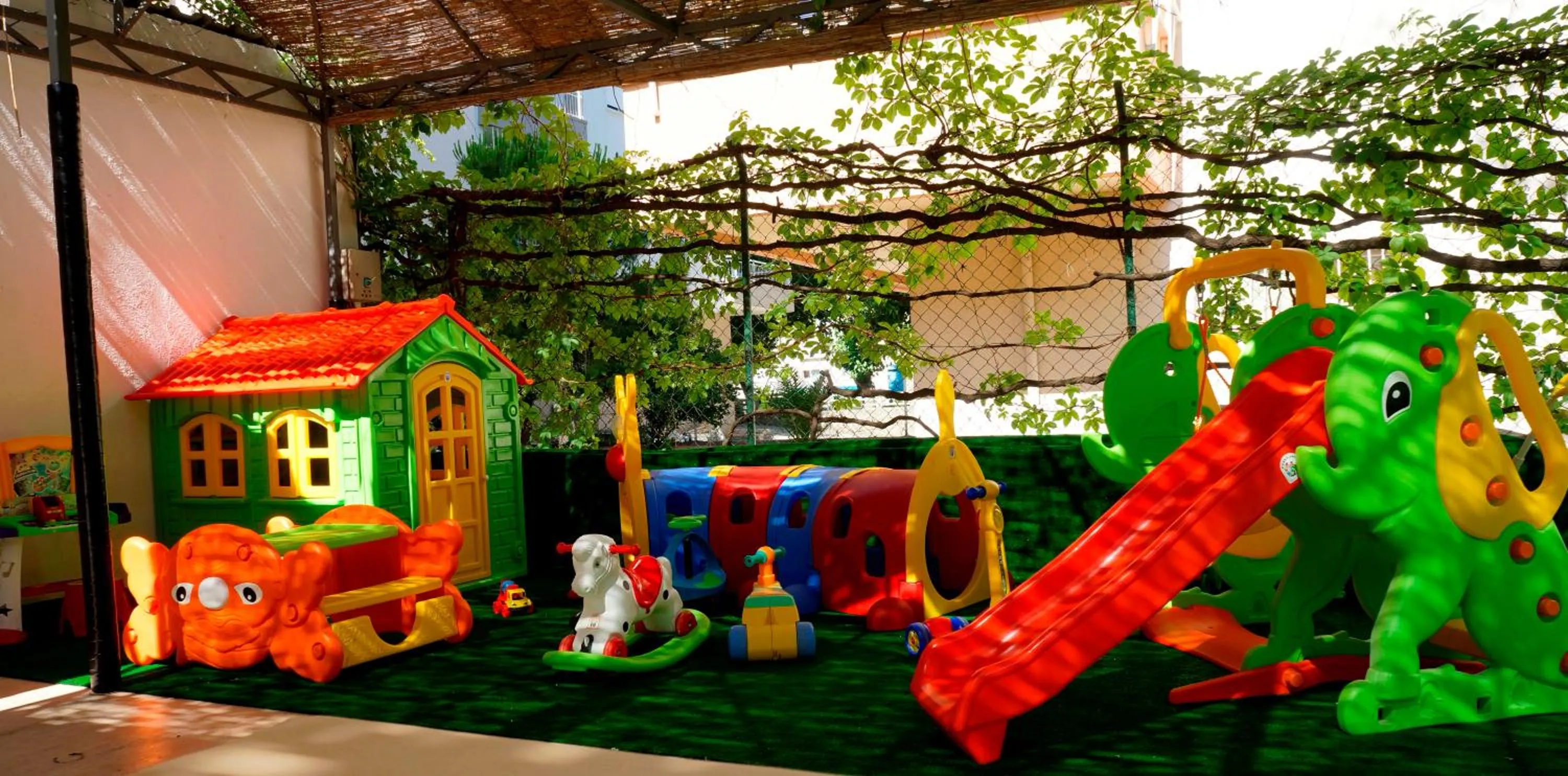 Children play ground in Suite Laguna Otel