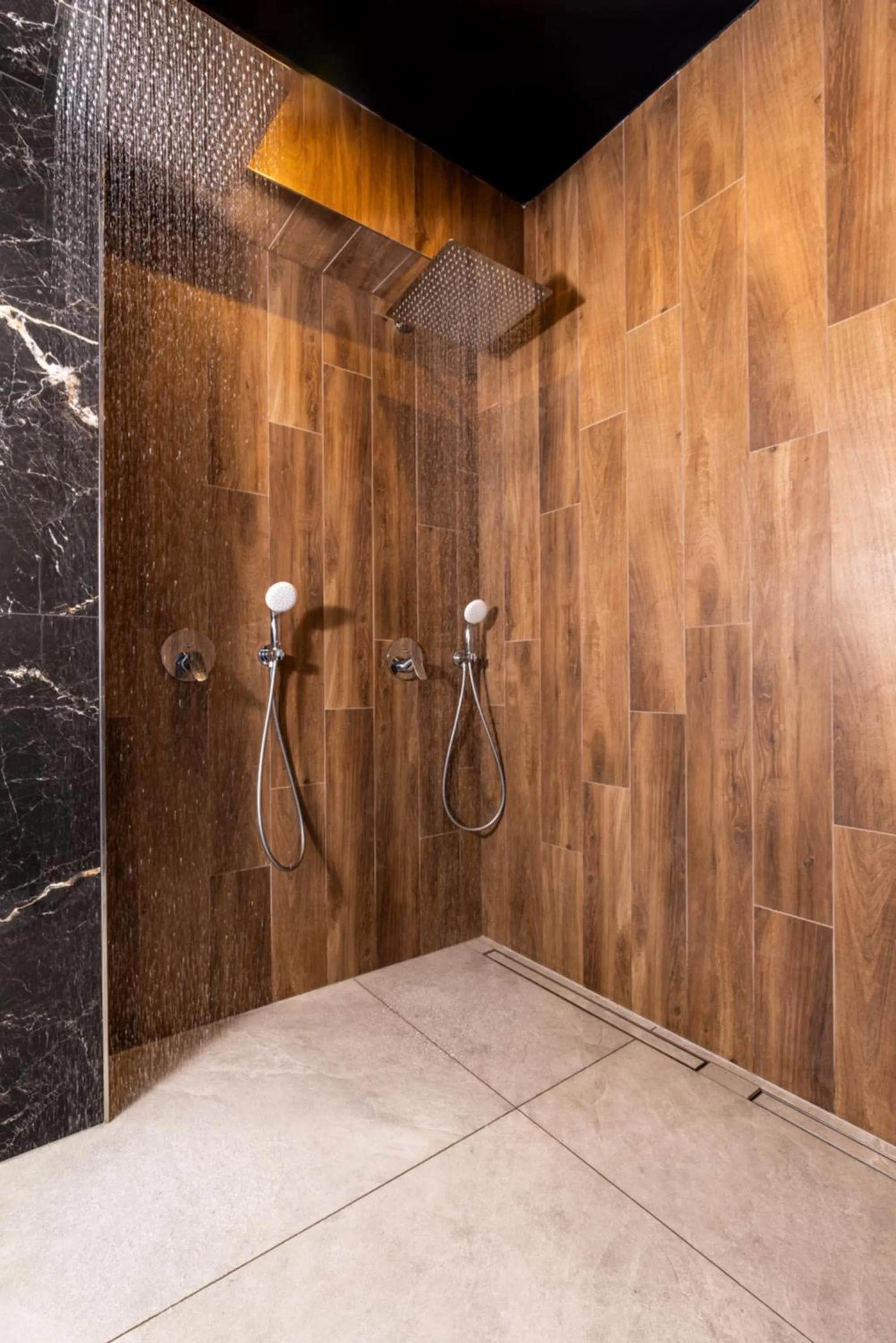 Shower in Belmar Park Resort