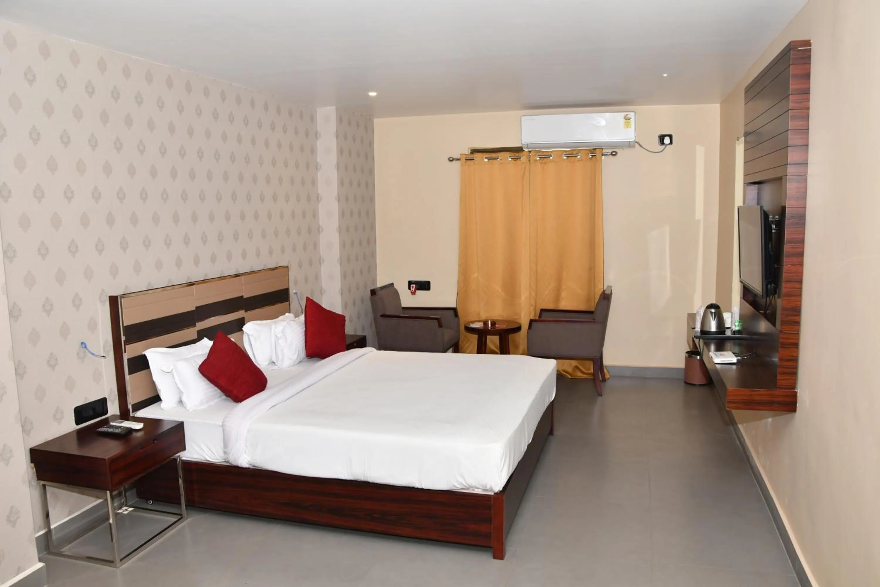 Bedroom, Bed in Chinmaye Inn