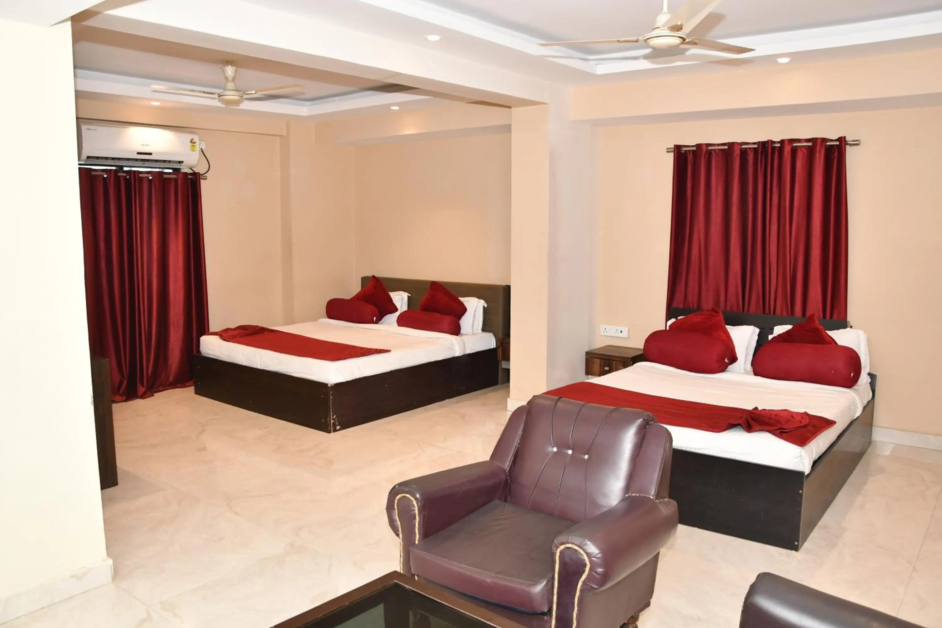 Bedroom, Bed in Chinmaye Inn