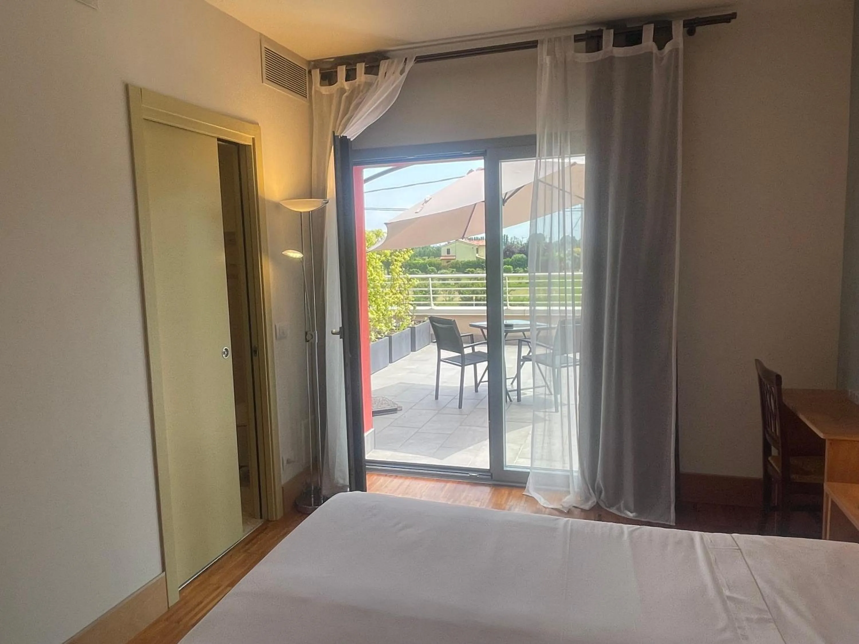 Balcony/Terrace, Bed in Torre Antica Venice Airport Hotel