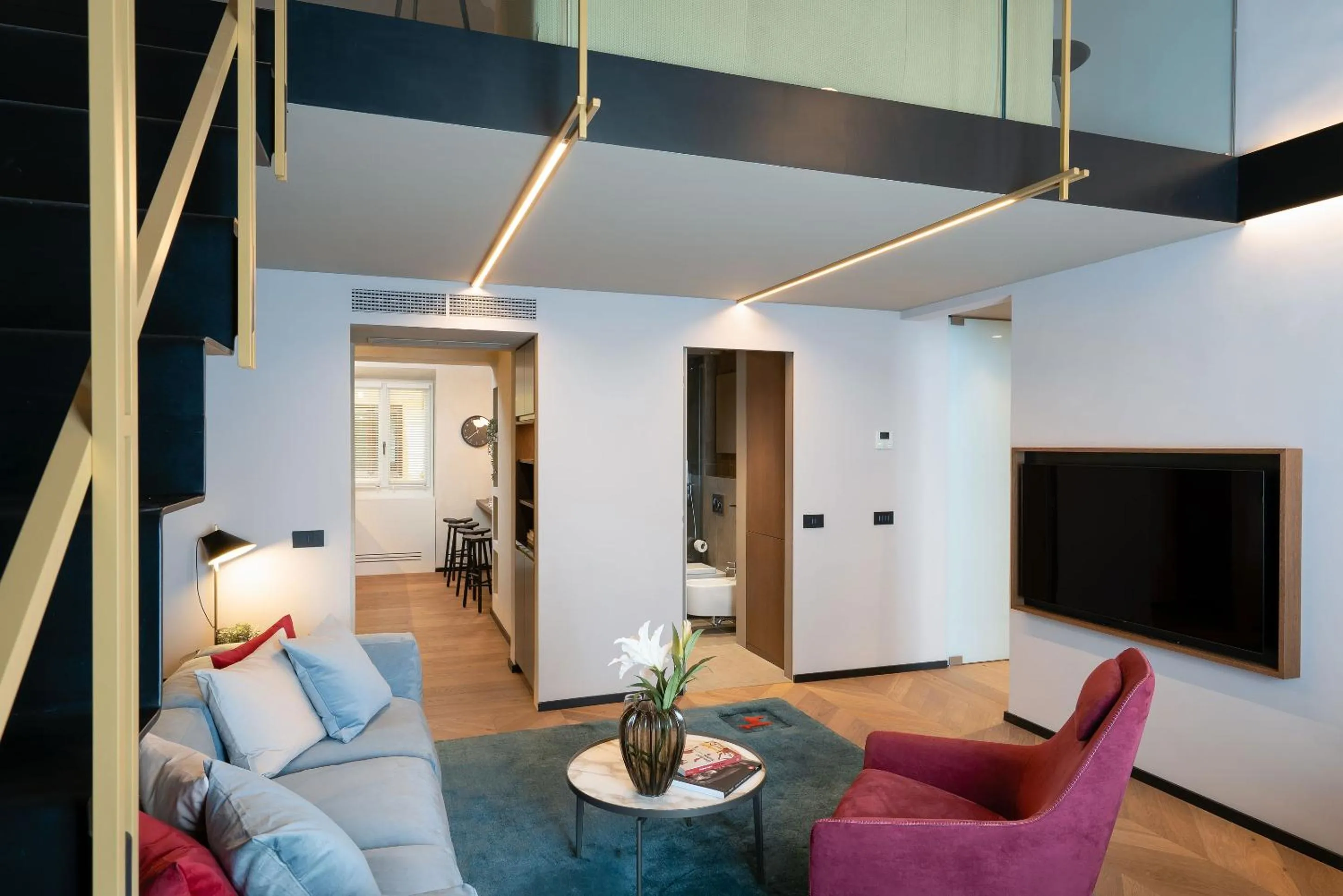 Arts & Crafts Apartments