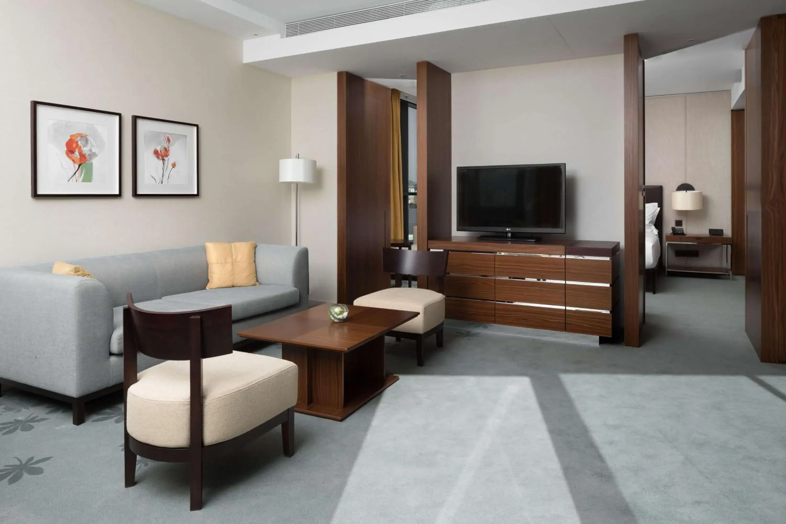 One-Bedroom King Suite - Lounge Access in Hilton Kyiv One-Bedroom King Suite - Lounge Access in Hilton Kyiv